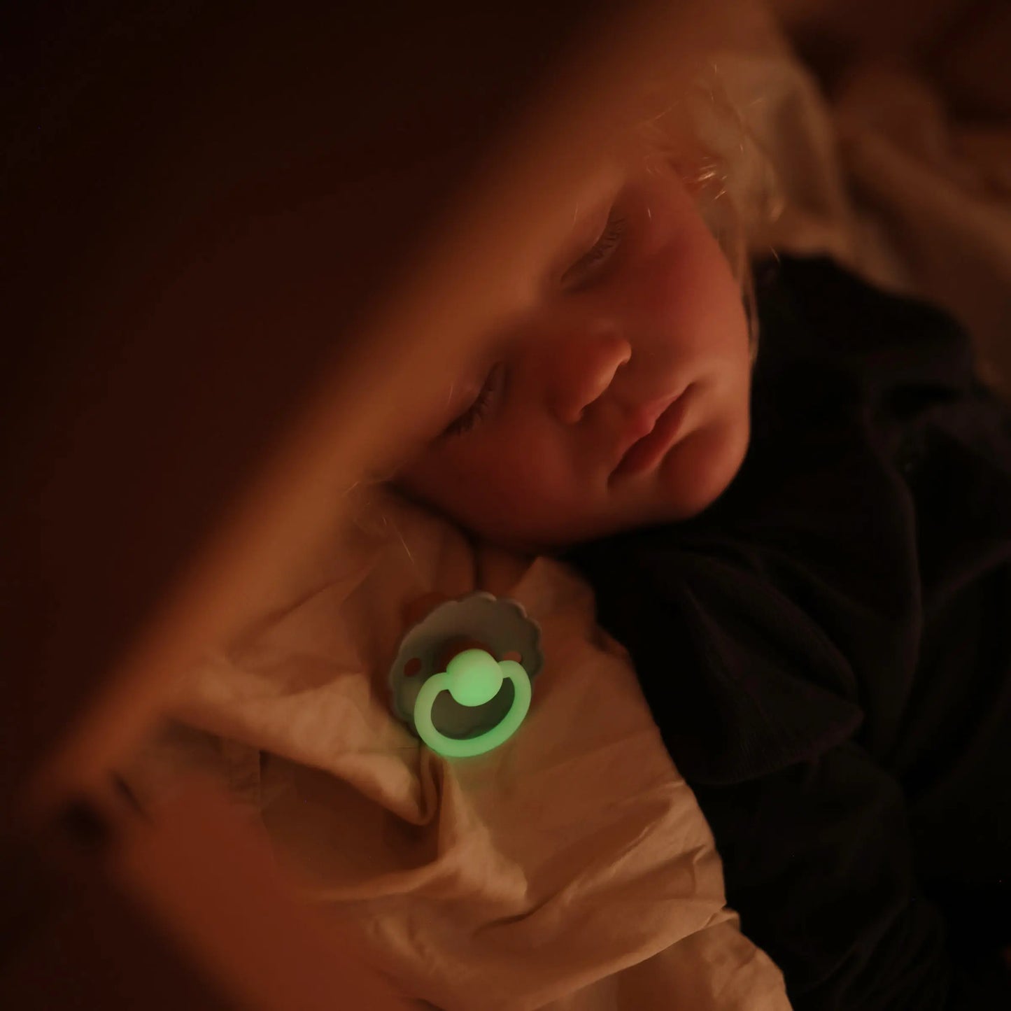 Frigg Daisy Night Silicone Pacifier 2 Pack with SilkySoft Nipple and Glow in Dark Design Mushie