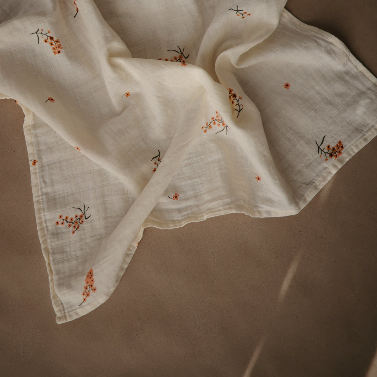 Mushie organic cotton muslin cloths 3-pack. Soft, breathable baby essentials.
