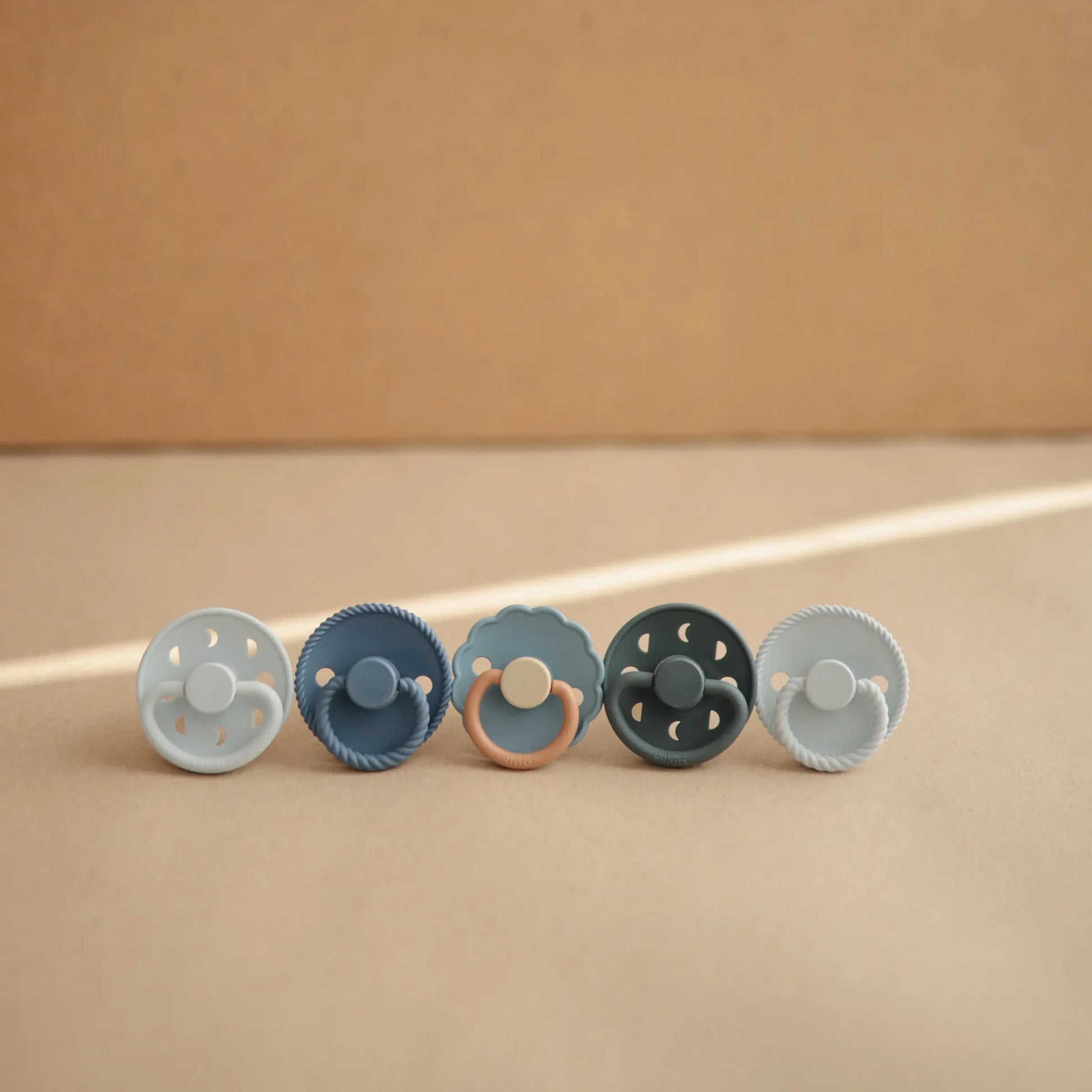 Frigg Moon Natural Rubber Pacifier 2 Pack Mushie