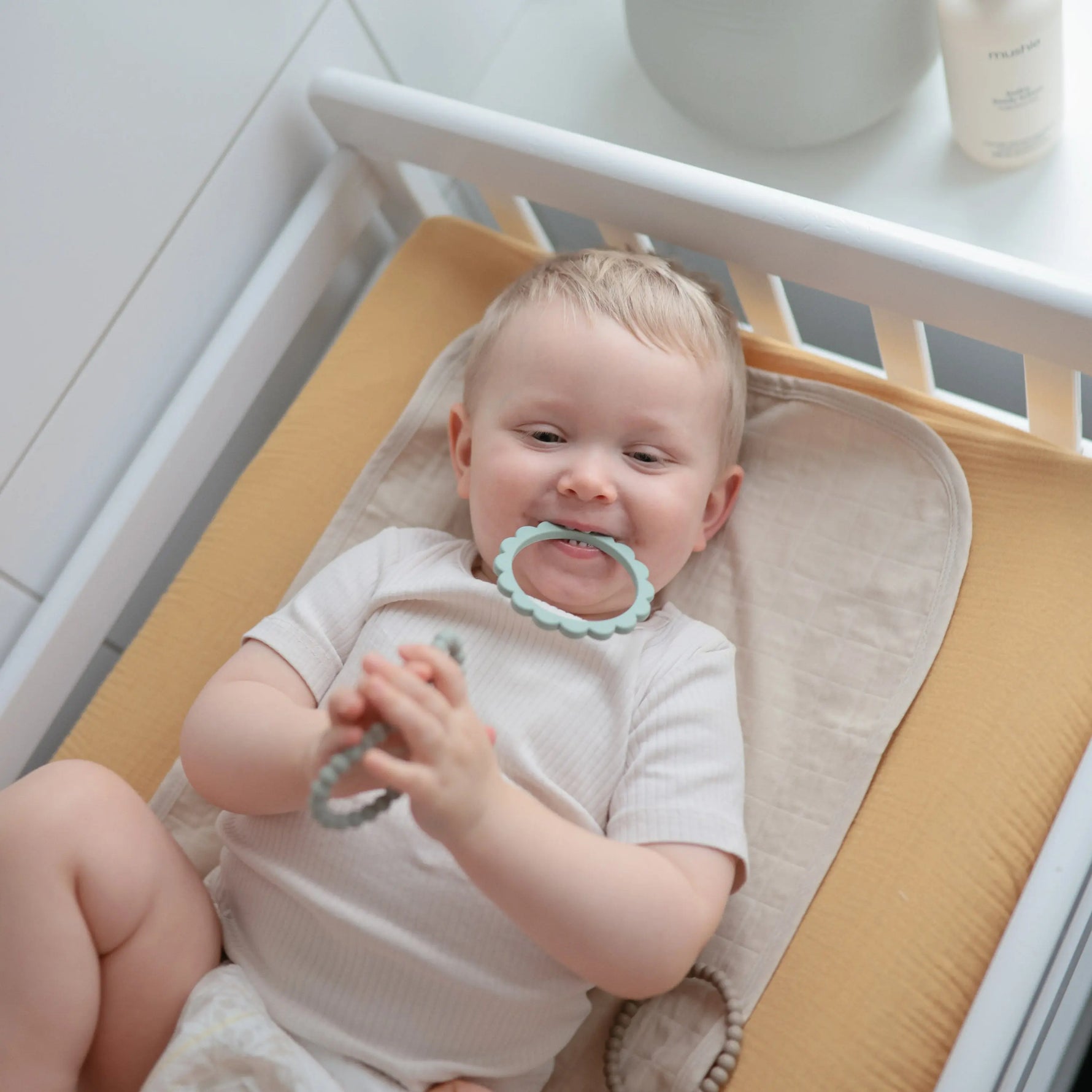 Mushie Extra Soft Bassinet Muslin Crib Sheet for Baby - 100 Percent Cotton Breathable Fabric - Home & Garden > Linens & Bedding > Bedding > Bed Sheets crib sheets