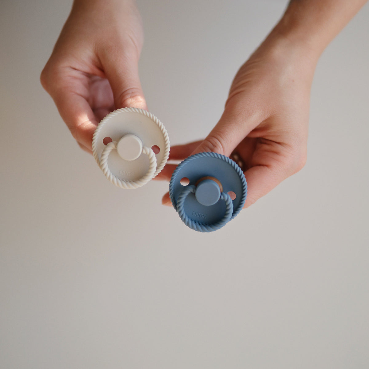 FRIGG Rope Silicone Pacifier 2-Pack by Mushie