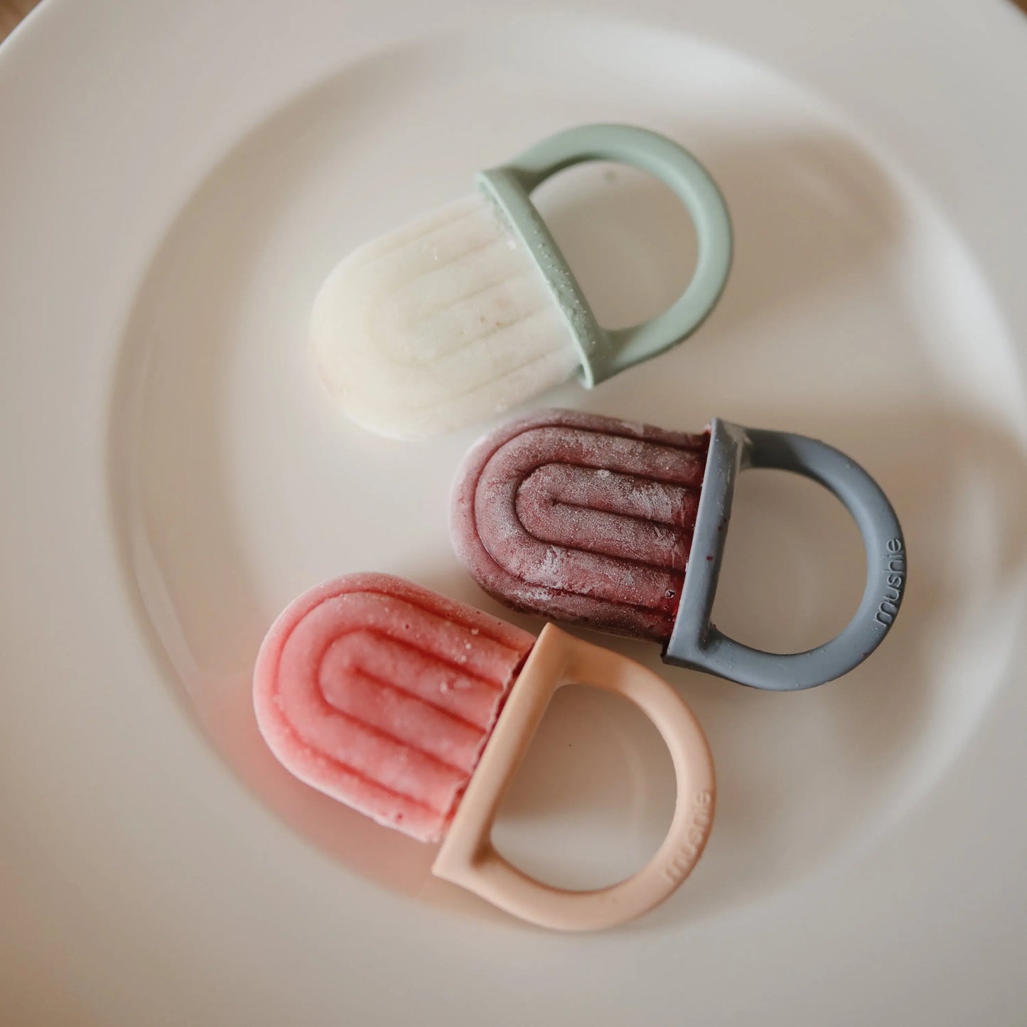 Toddler Ice Pop Tray Silicone Rainbow Shaped Popsicle Maker Mushie