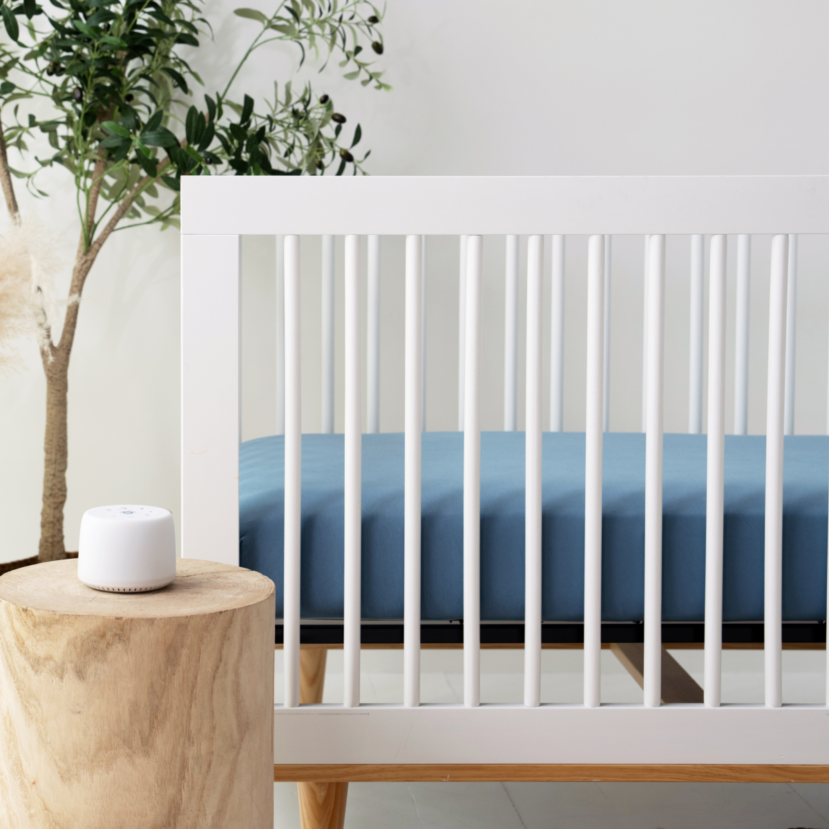 Soft & Breathable Bamboo Fitted Crib Sheet by Dreamland Baby