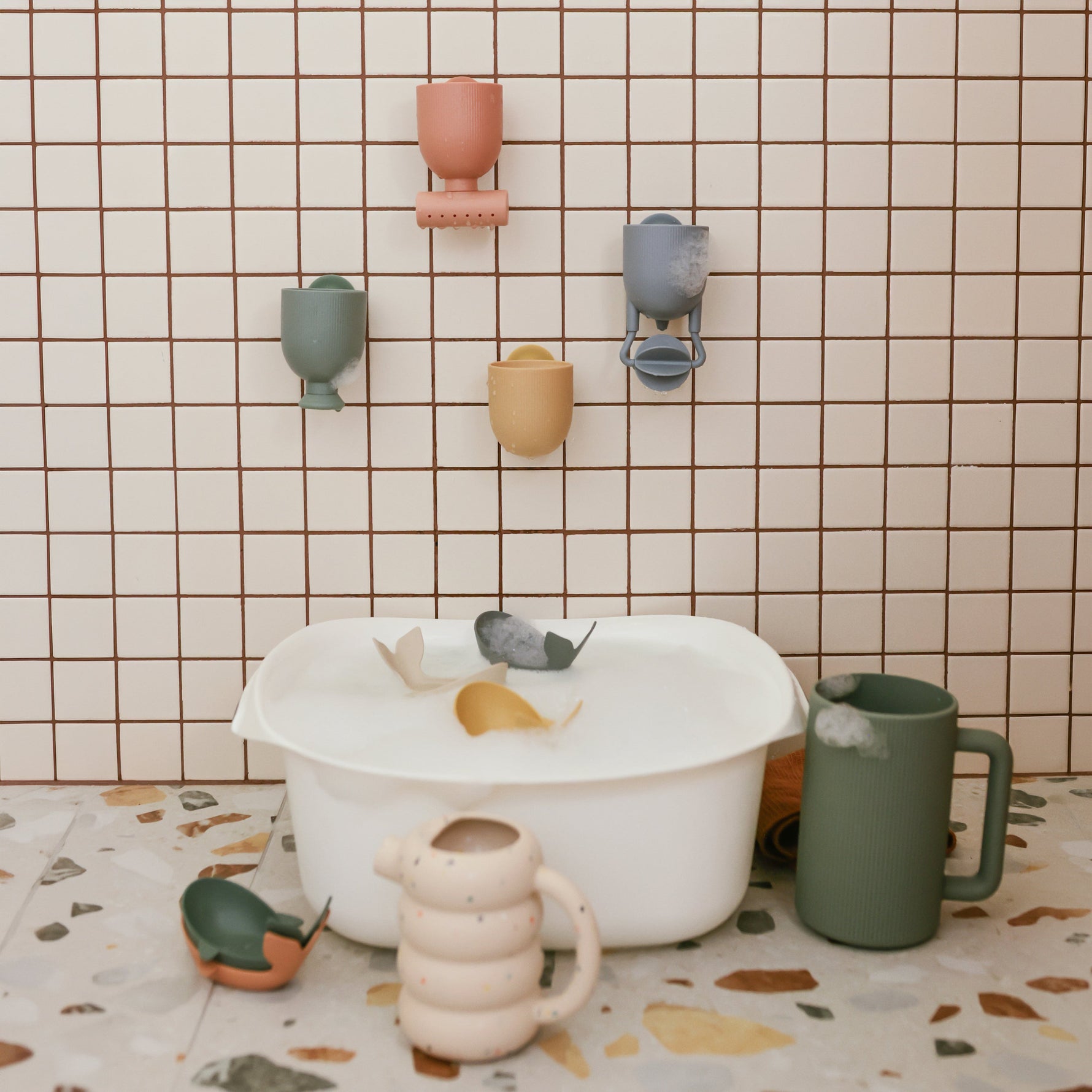 Pour and Play Bath Set by Mushie (view 5 of 14)