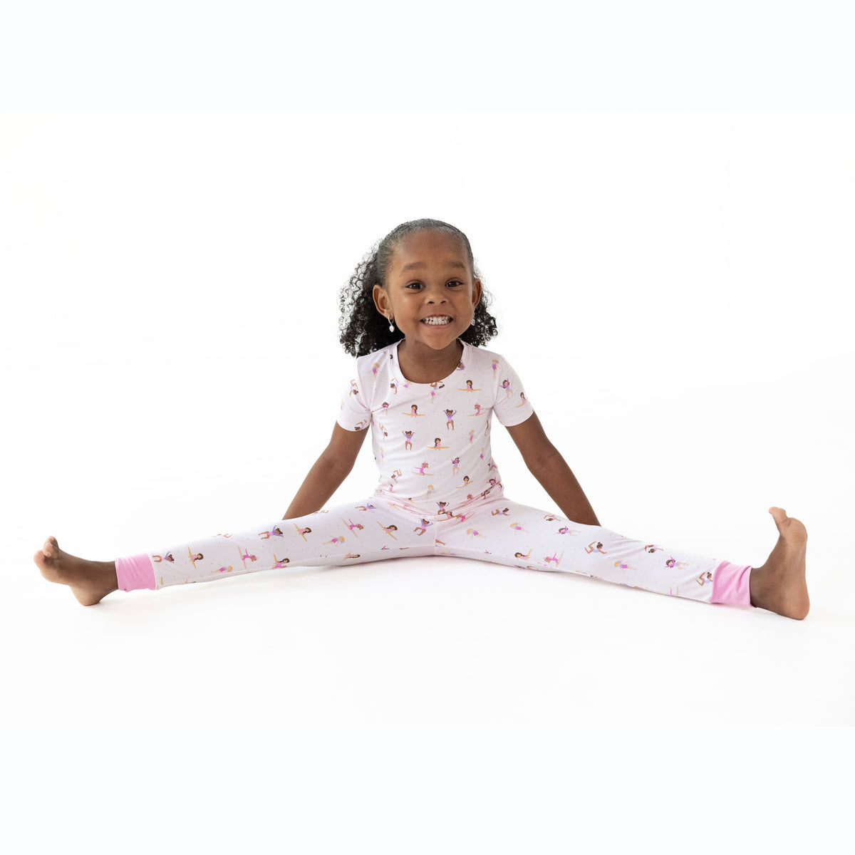 Short-sleeve loungewear set with matching pull-on pants in Tiny Tumblers print