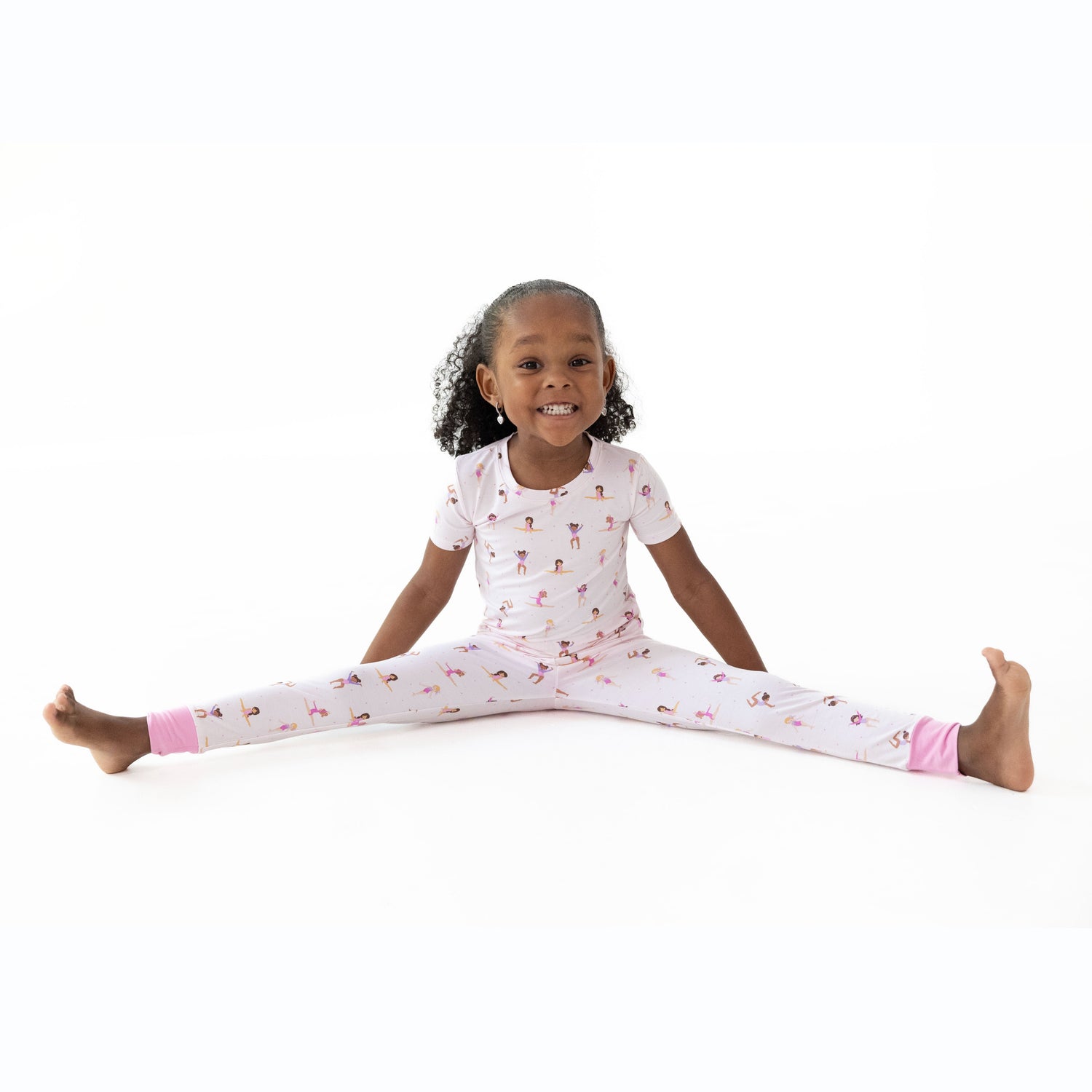Short-sleeve loungewear set with matching pull-on pants in Tiny Tumblers print