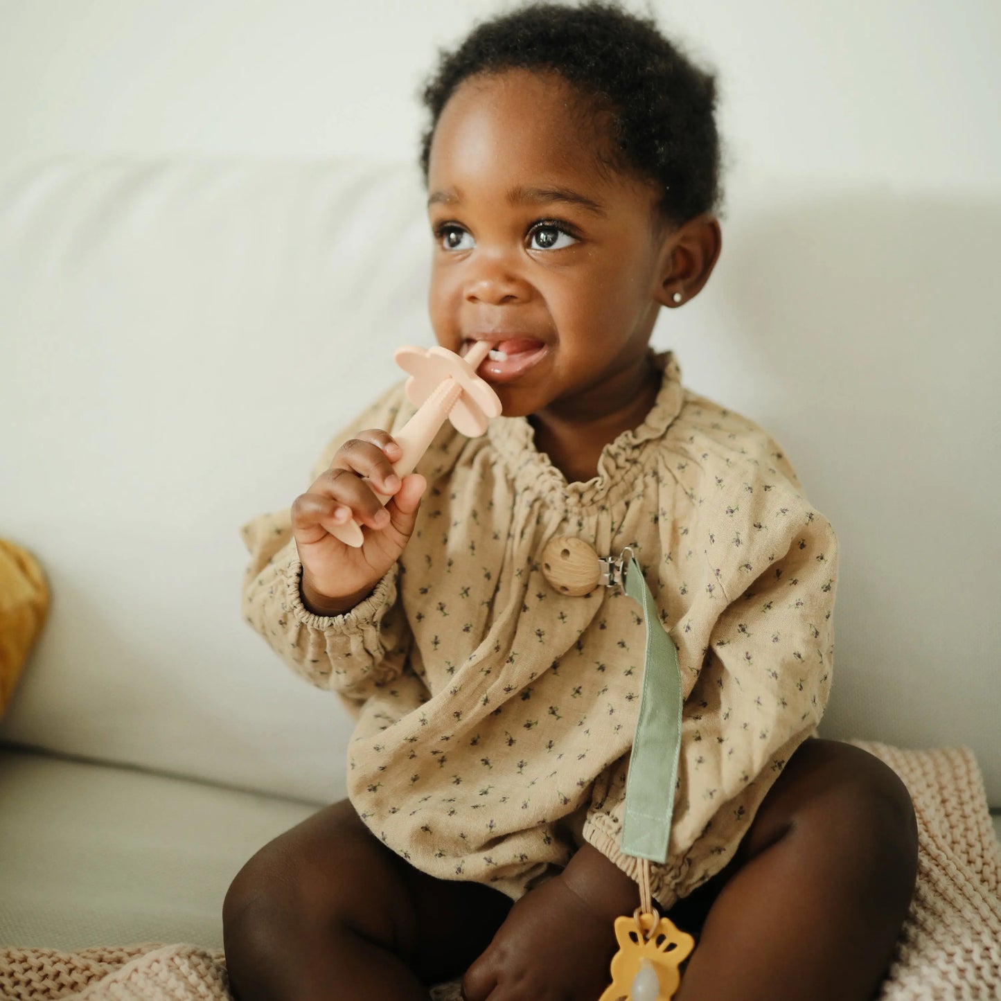 Linen Pacifier Clip Two Pack with Water Resistant Coating and Faux Wood Silicone Clasp Mushie