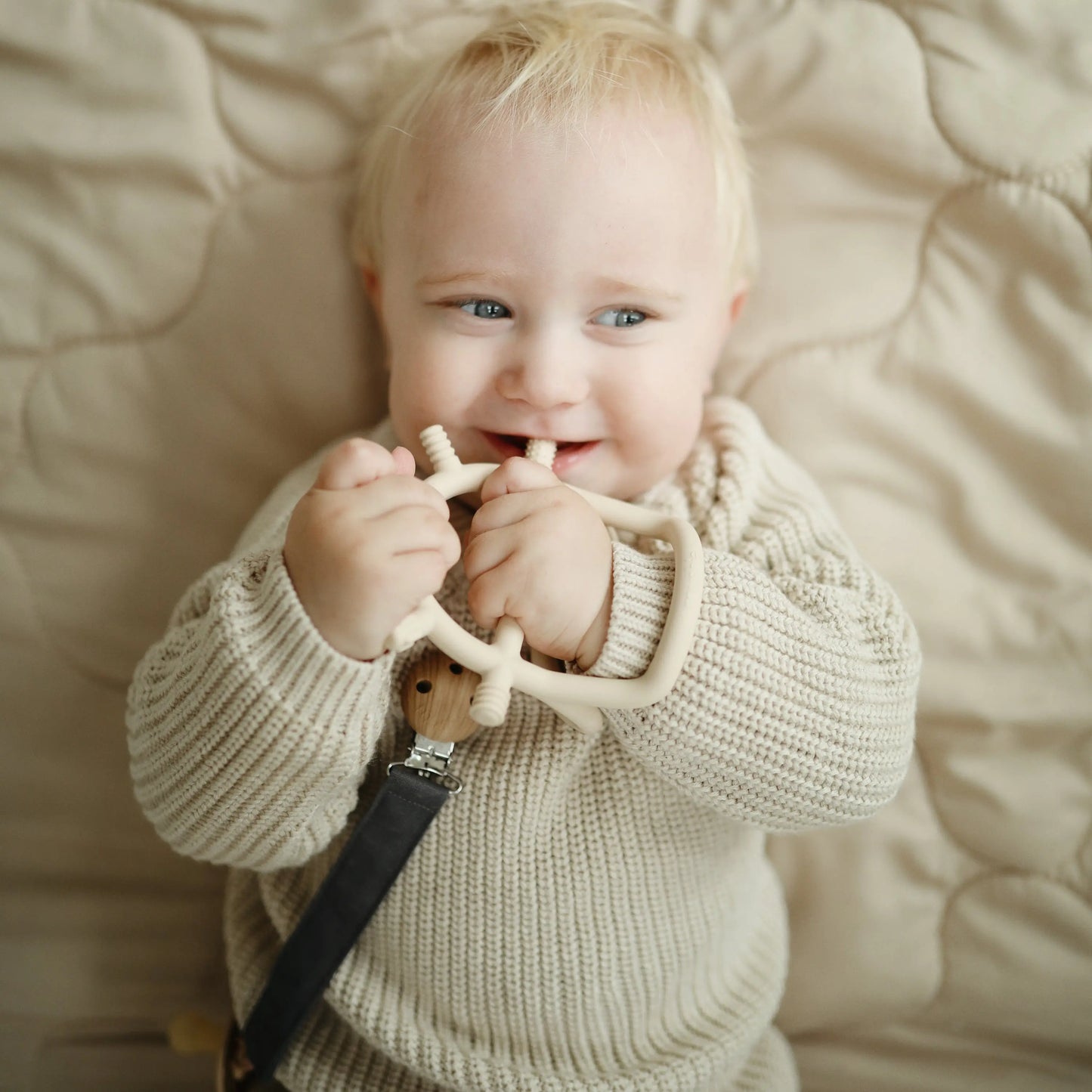 Linen Pacifier Clip Two Pack with Water Resistant Coating and Faux Wood Silicone Clasp Mushie