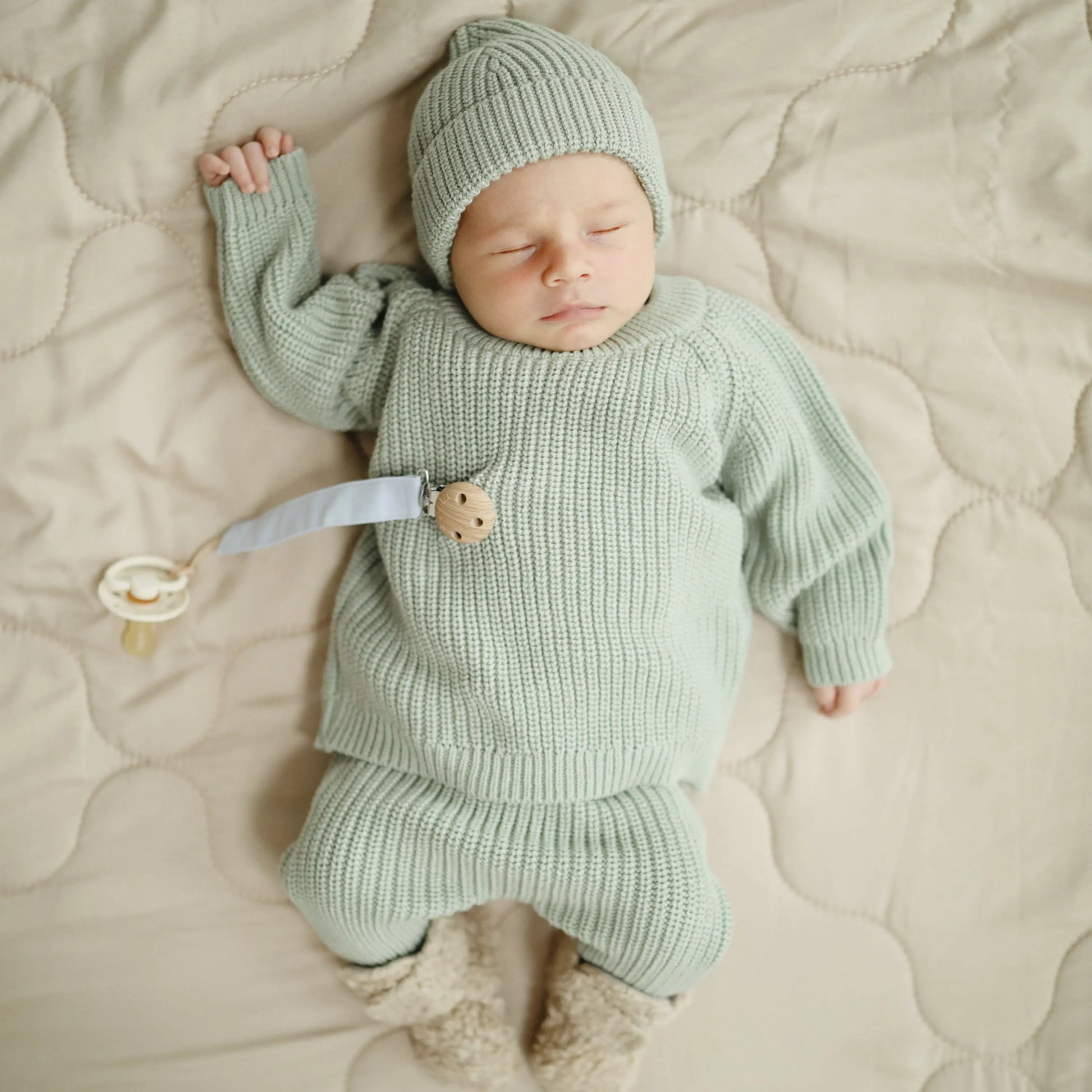 Linen Pacifier Clip Two Pack with Water Resistant Coating and Faux Wood Silicone Clasp Mushie