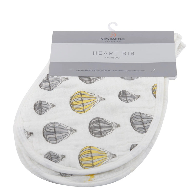 Traveler Bamboo Heart Bibs 2PK, natural bamboo muslin, comfortable and absorbent.