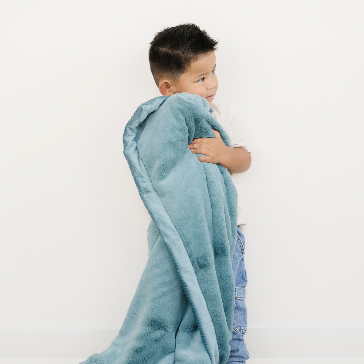 Saranoni LUSH TODDLER BLANKET, incredibly soft and plush.