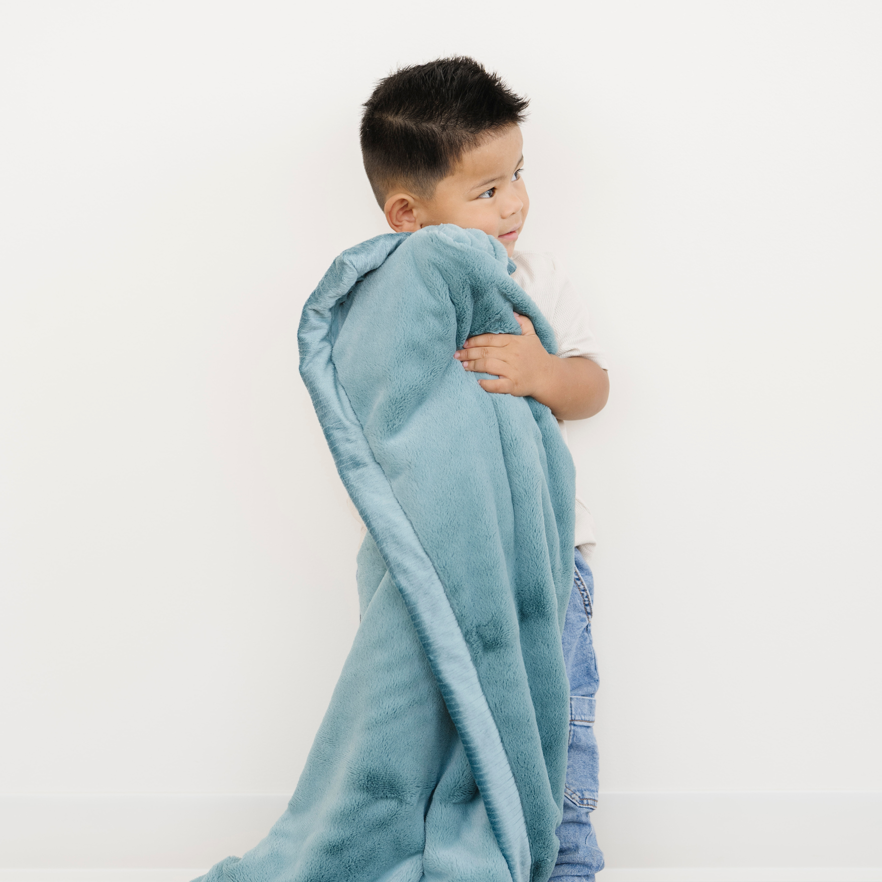 Saranoni LUSH TODDLER BLANKET, incredibly soft and plush.