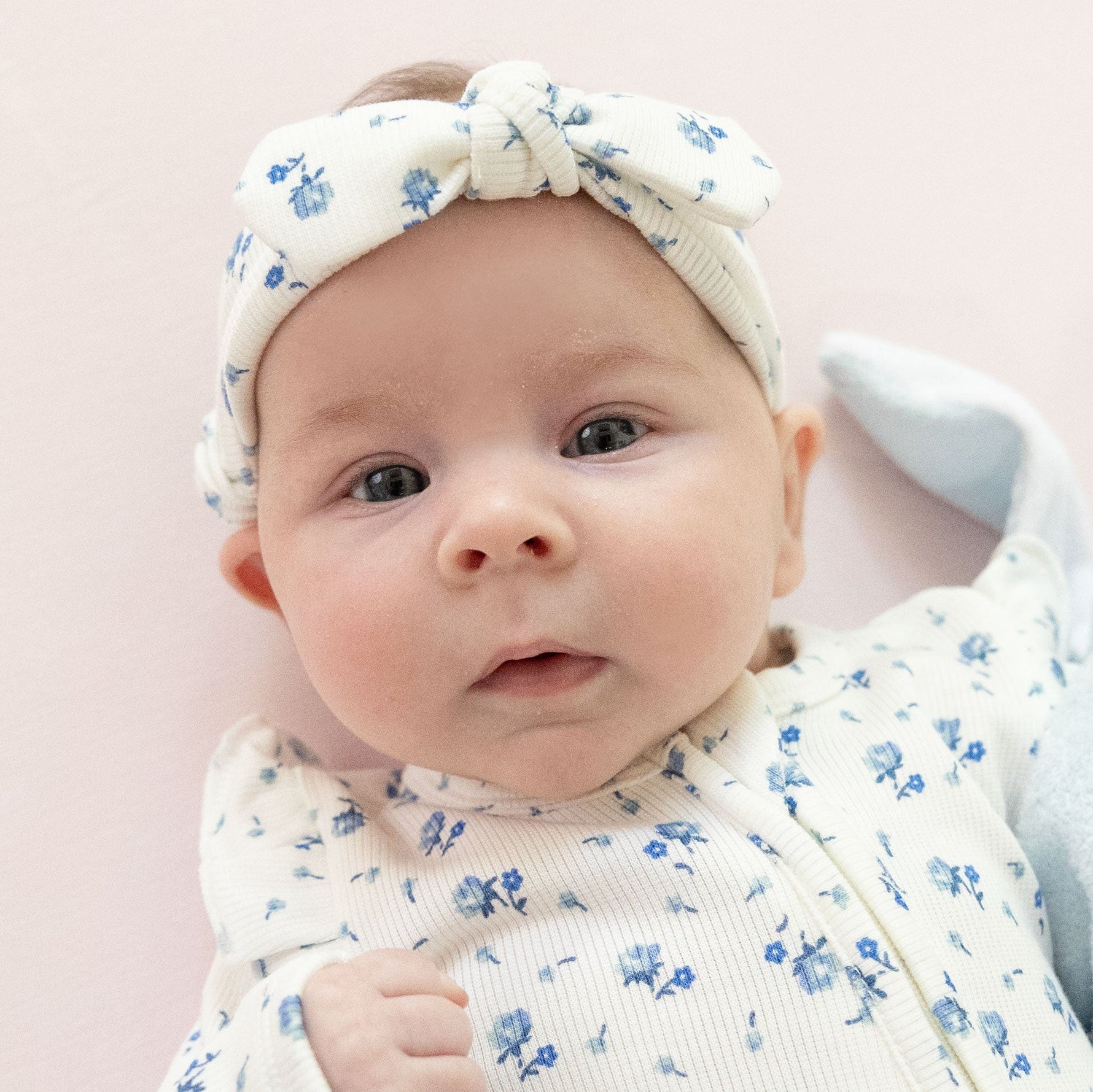 Knot headband in Joli Rosette rosette-print ribbed modal fabric with a knotted top detail