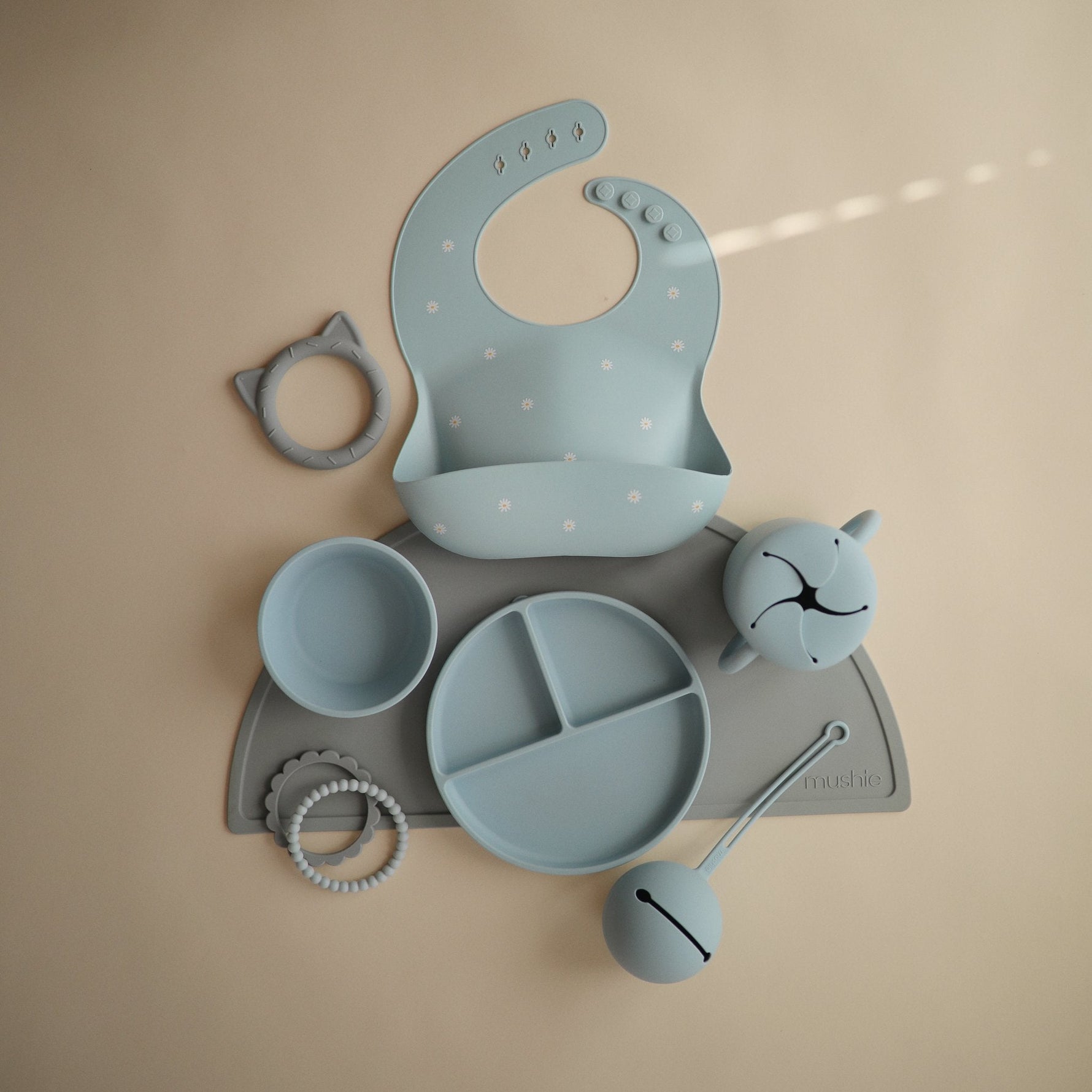 Silicone Pacifier Case, Holds 3 Pacifiers by Mushie (view 37 of 56)