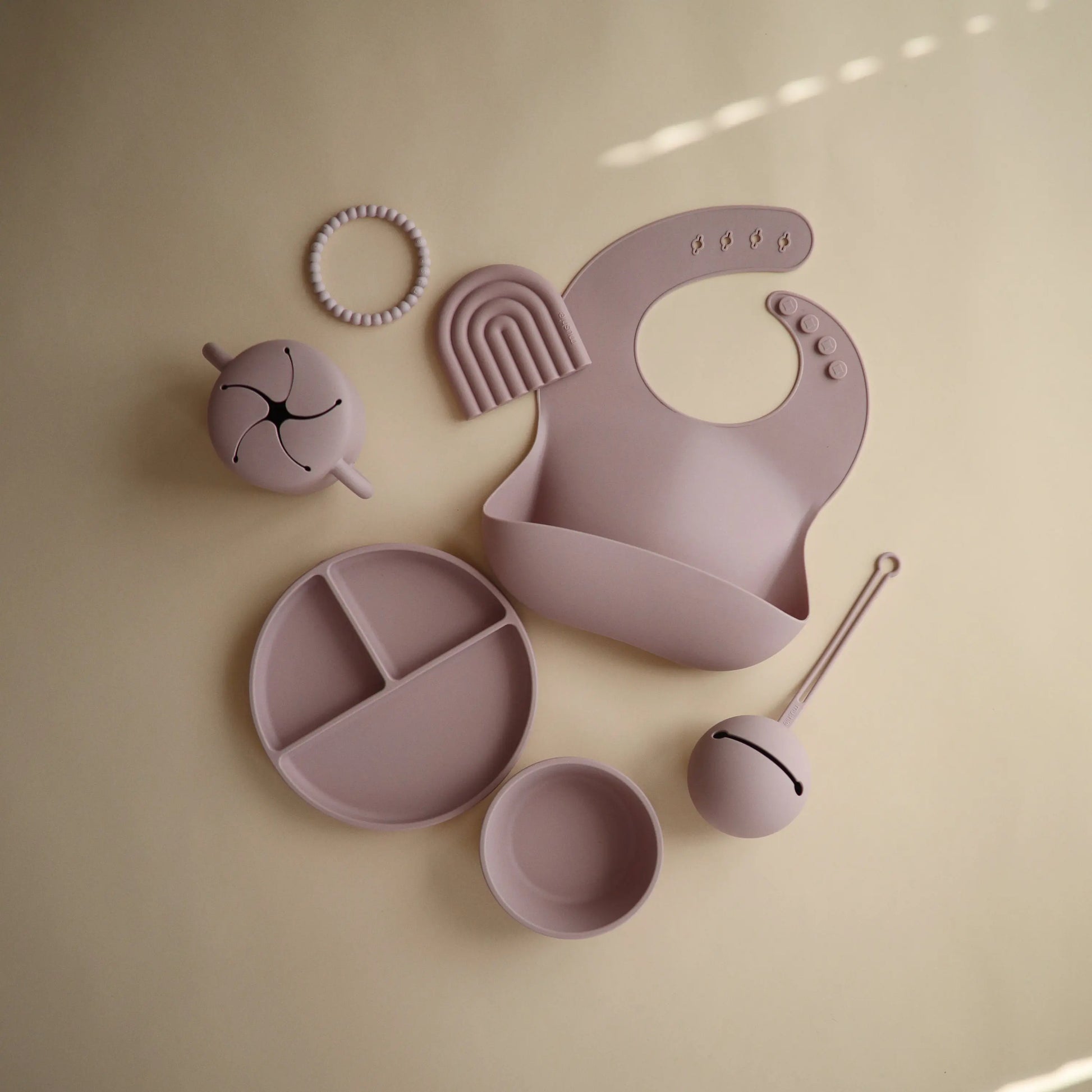 Silicone Suction Bowl for Kids Food Grade Heat Resistant Safe Feeding Mushie