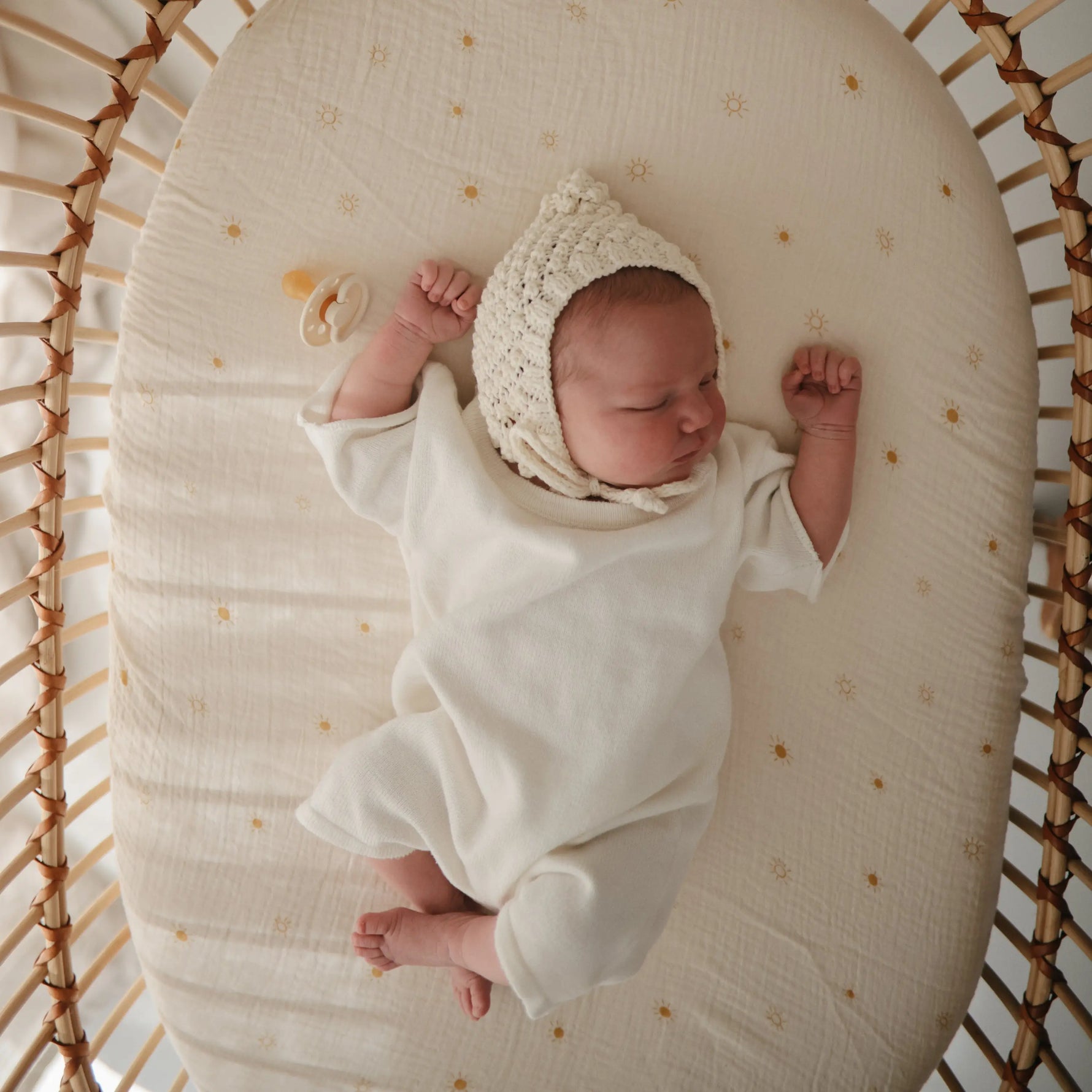 Mushie Extra Soft Bassinet Muslin Crib Sheet for Baby - 100 Percent Cotton Breathable Fabric - Home & Garden > Linens & Bedding > Bedding > Bed Sheets crib sheets