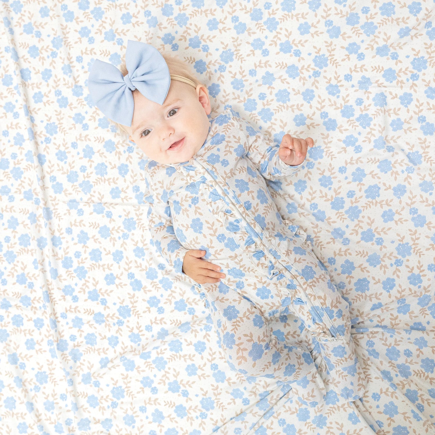 Angel Dear Angel Dear 2 Way Zipper Footie Ruffle Front Bamboo Viscose - Apparel & Accessories > Clothing > Baby & Toddler Clothing > Baby & Toddler Sleepwear 128