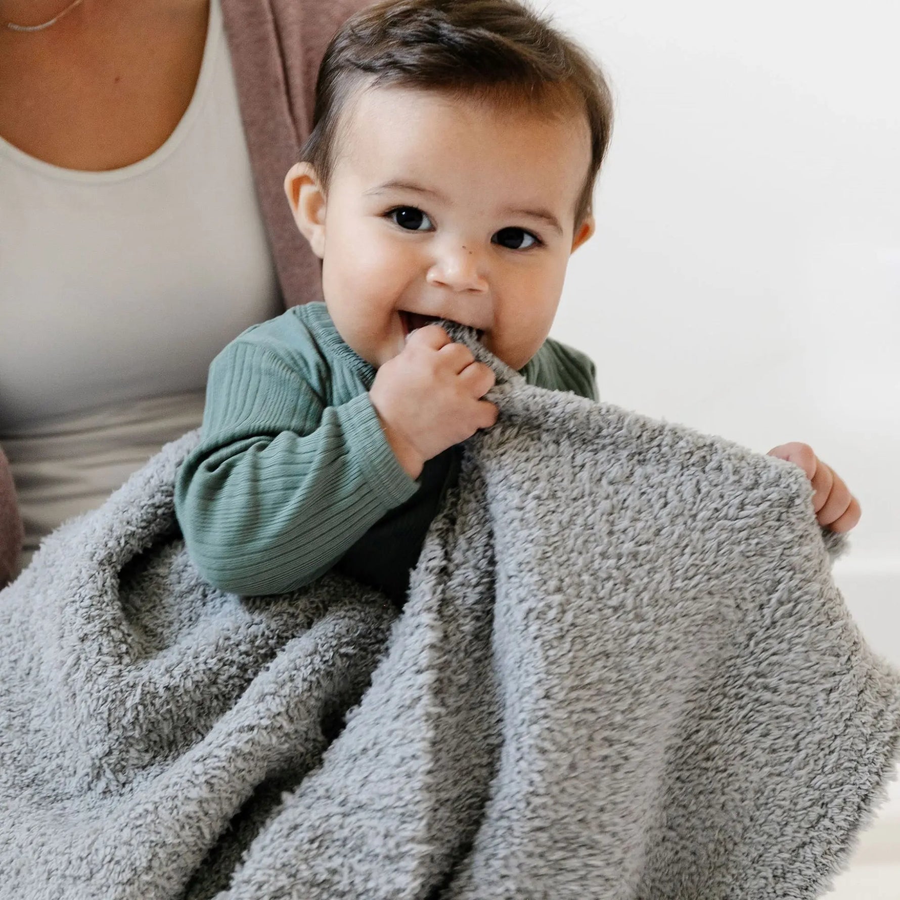 Bamboni Receiving Blankets Soft Breathable Baby Blankets Saranoni Everetts Place Boutique 55.00