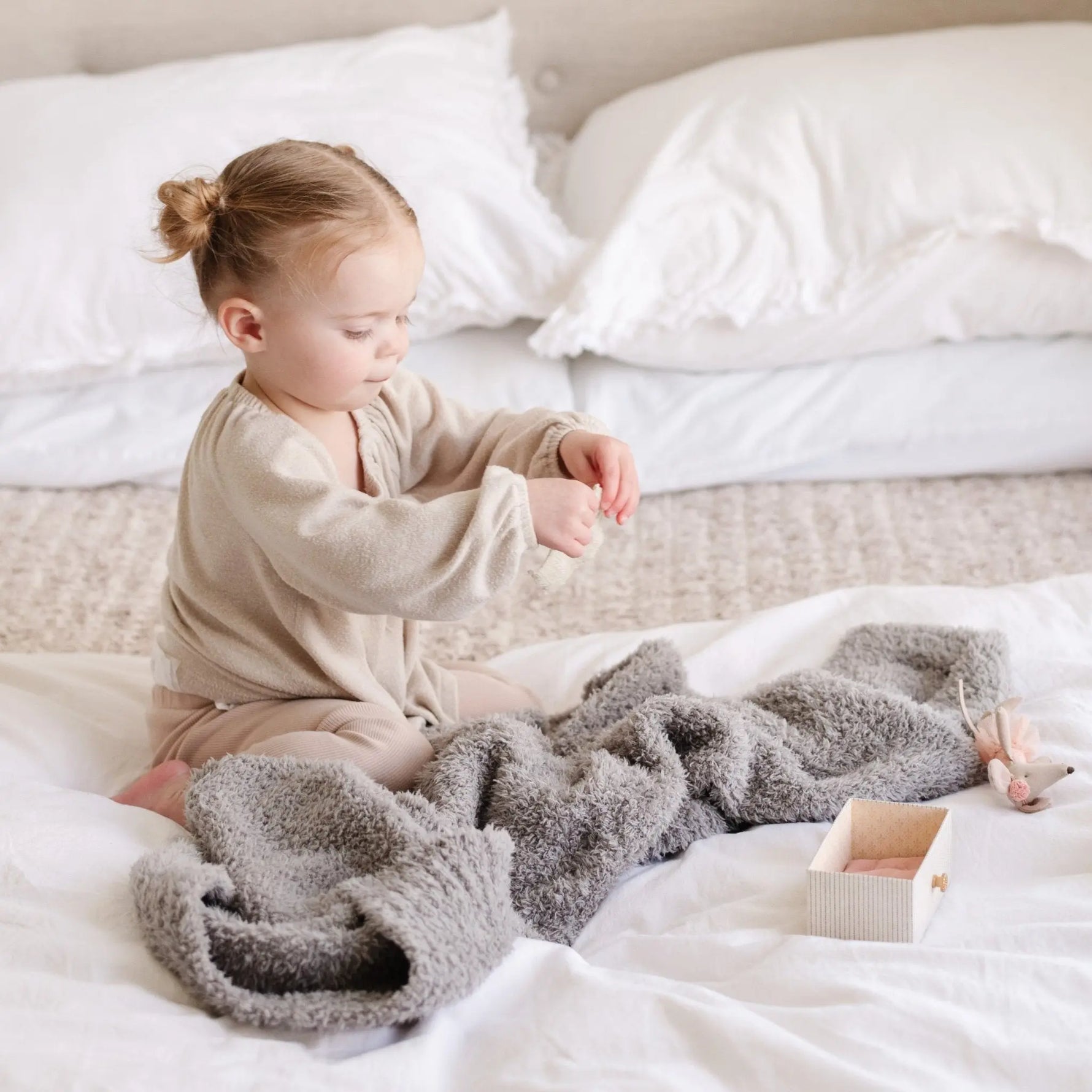 Bamboni Receiving Blankets Soft Breathable Baby Blankets Saranoni Everetts Place Boutique