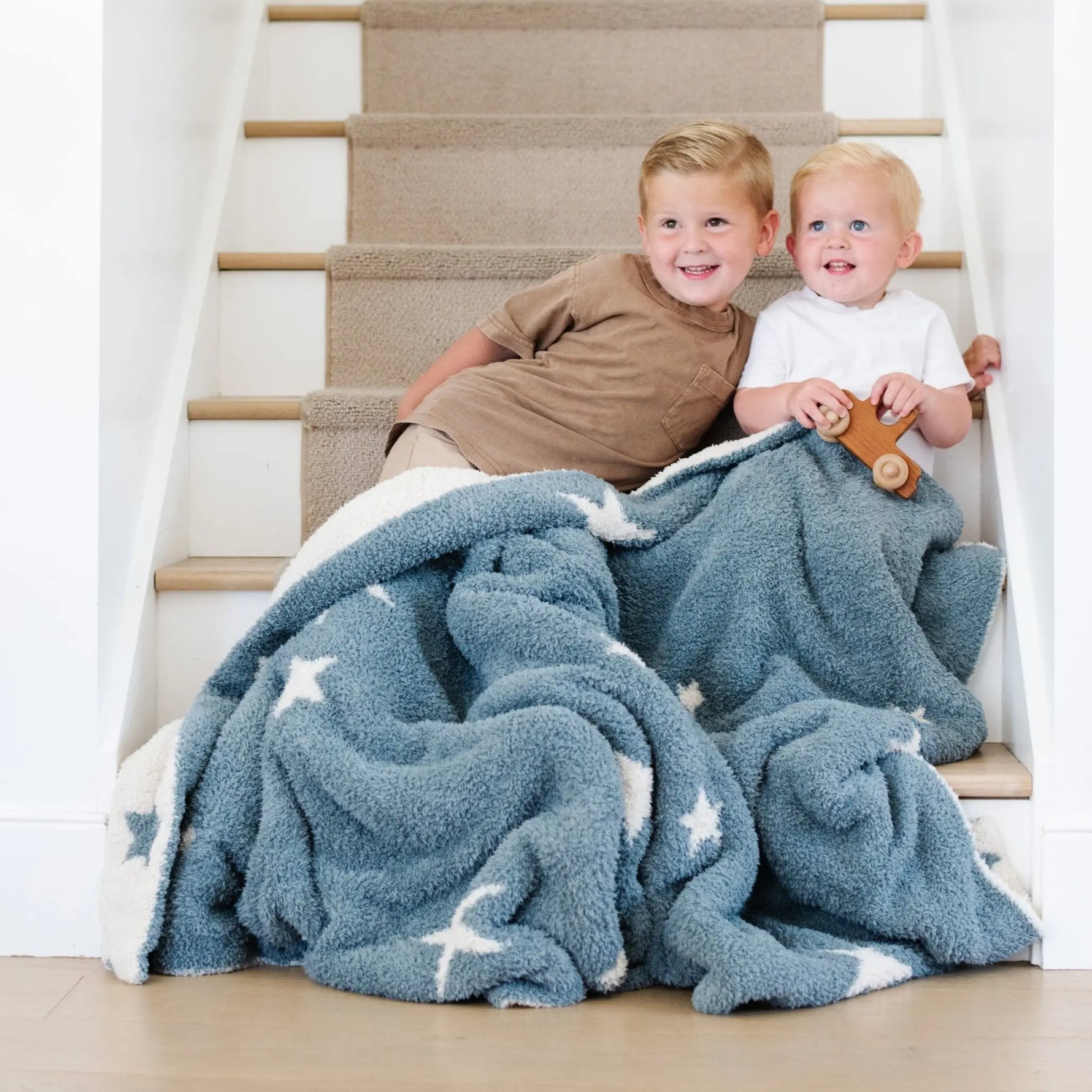 Bamboni Toddler Blanket Double Layer for Cozy Warmth Saranoni Everetts Place Boutique 105.00