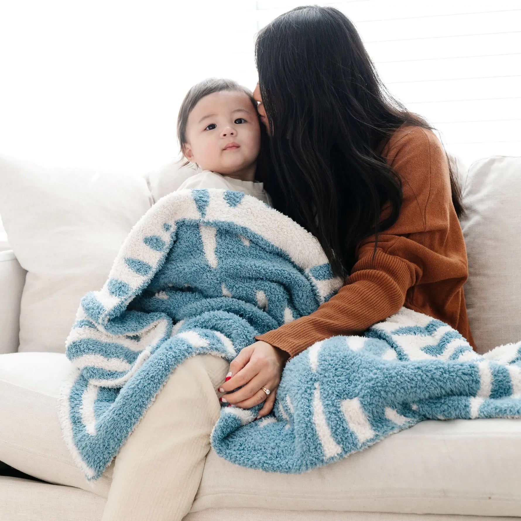 Bamboni Toddler Blanket Double Layer for Cozy Warmth Saranoni Everetts Place Boutique