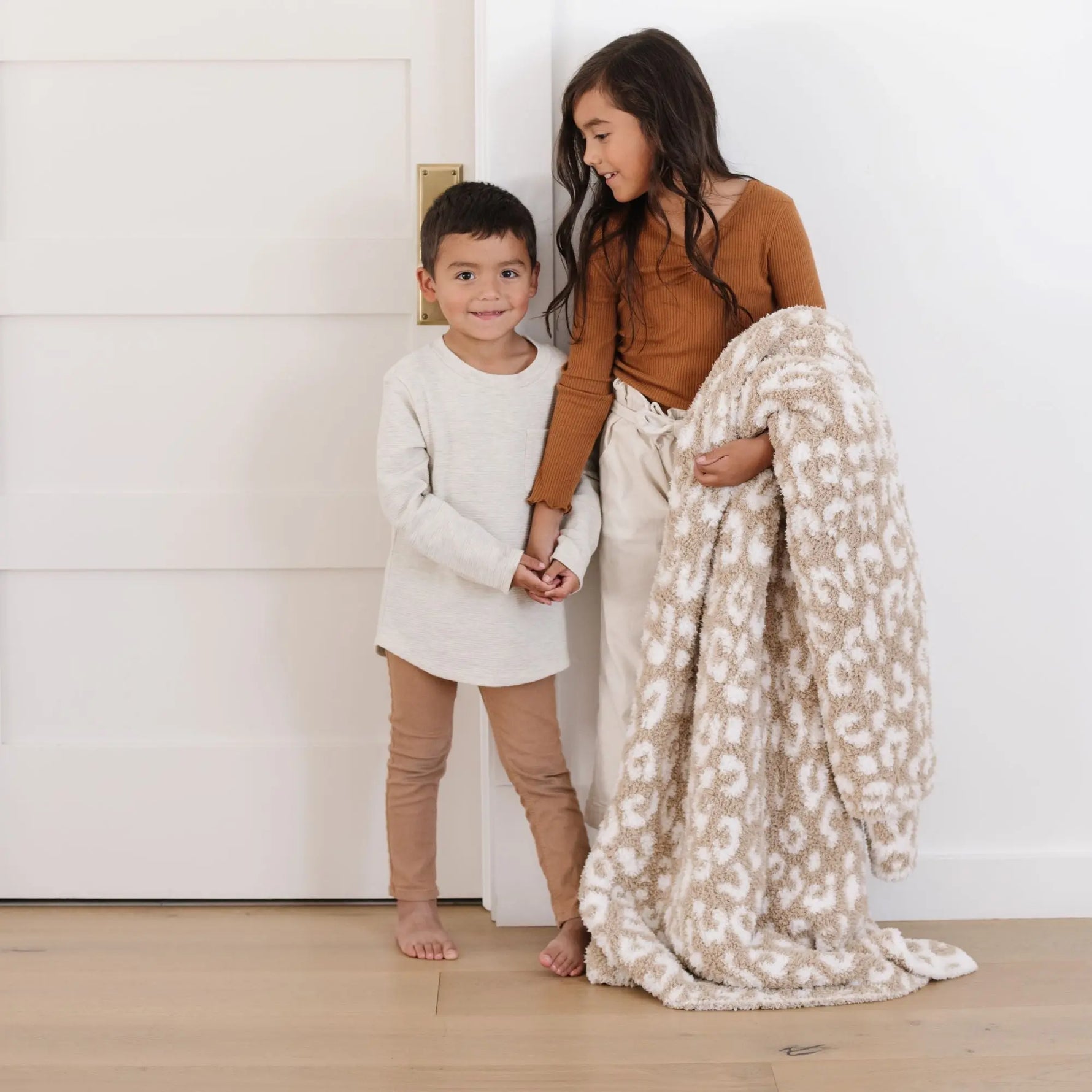 Bamboni Toddler Blanket Double Layer for Cozy Warmth Saranoni Everetts Place Boutique