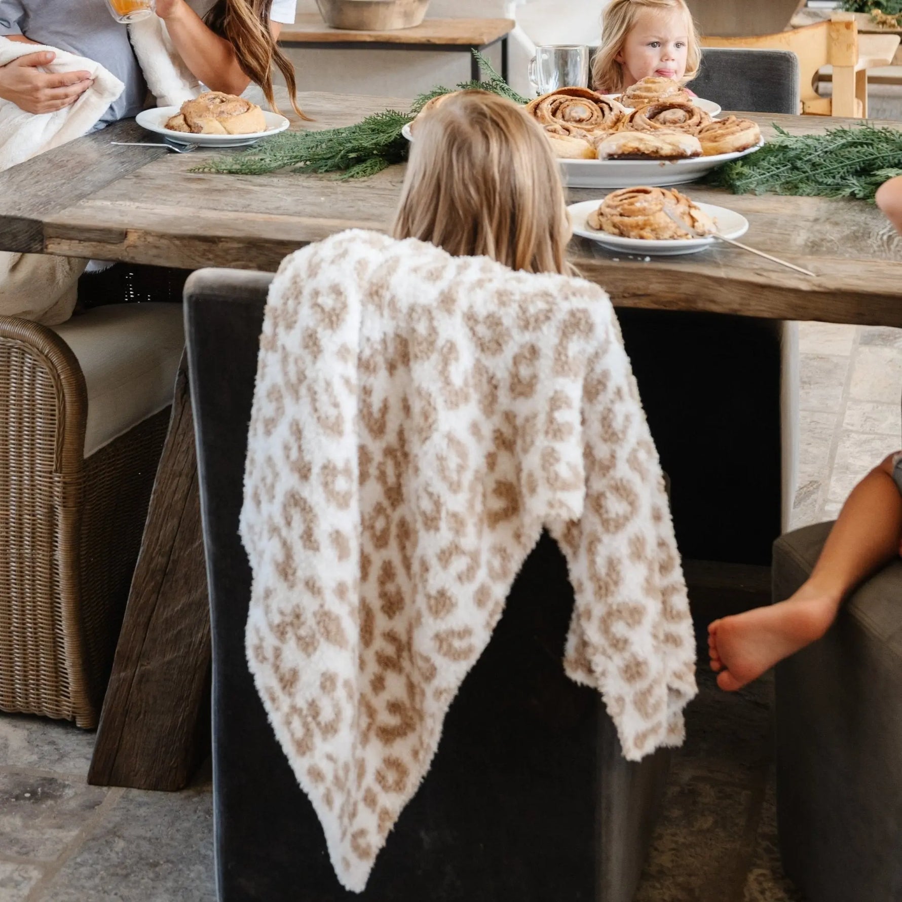 Bamboni Toddler Blanket Double Layer for Cozy Warmth Saranoni Everetts Place Boutique