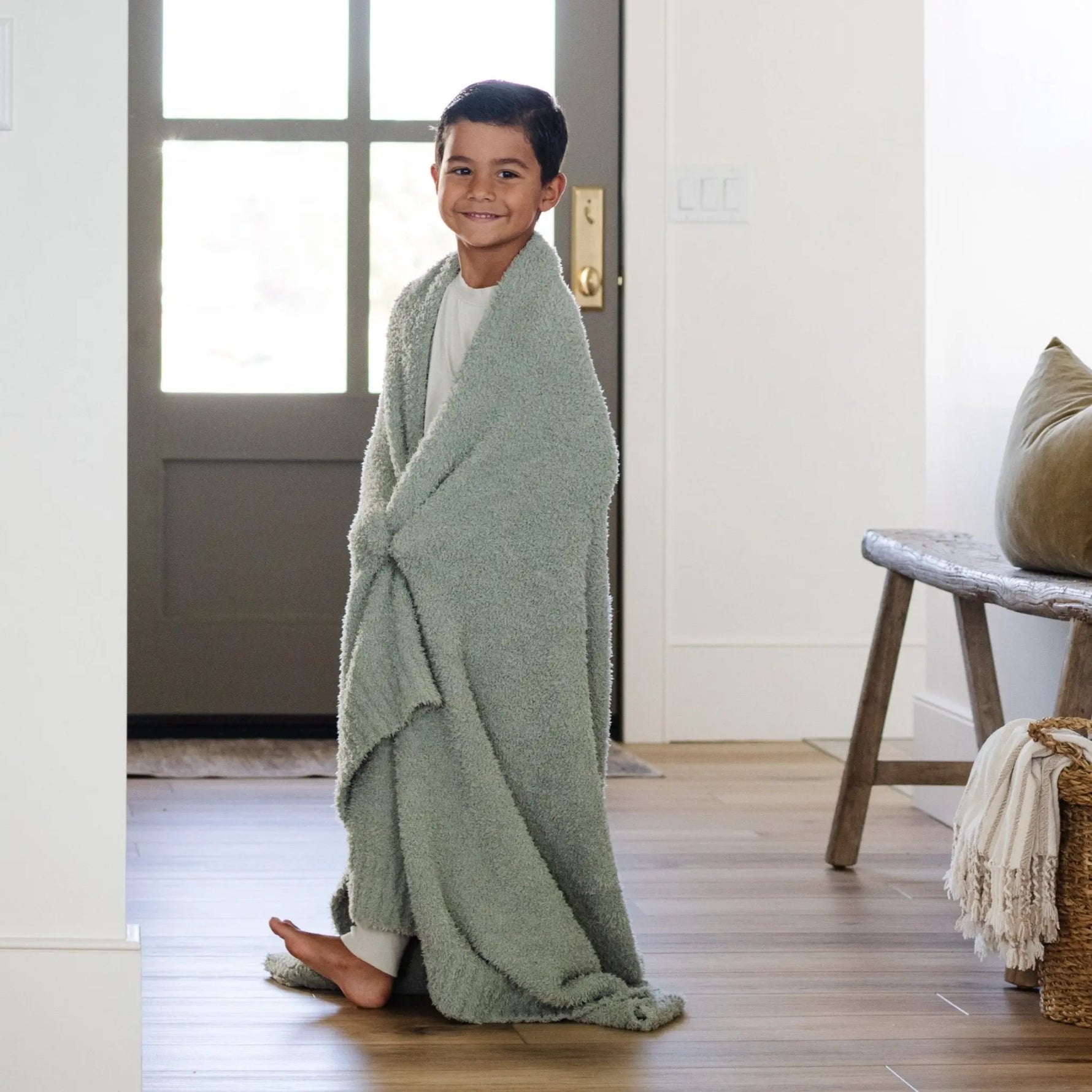 Bamboni Toddler Blankets Plush Warm Snuggle Saranoni Saranoni Everetts Place Boutique