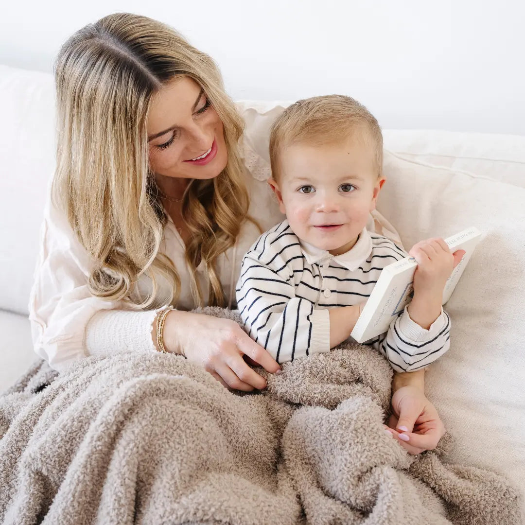 Bamboni Toddler Blankets Plush Warm Snuggle Saranoni Saranoni Everetts Place Boutique