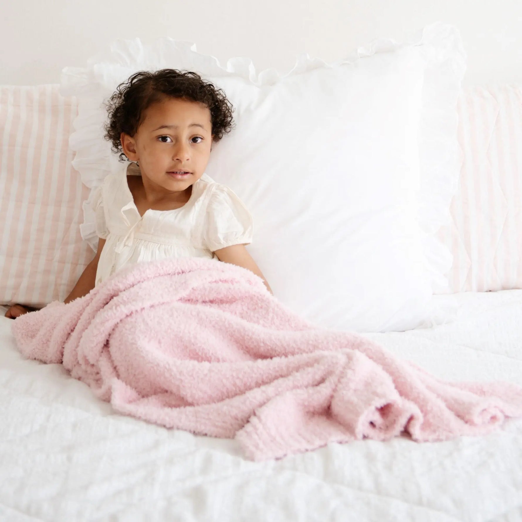 Bamboni Toddler Blankets Plush Warm Snuggle Saranoni Saranoni Everetts Place Boutique