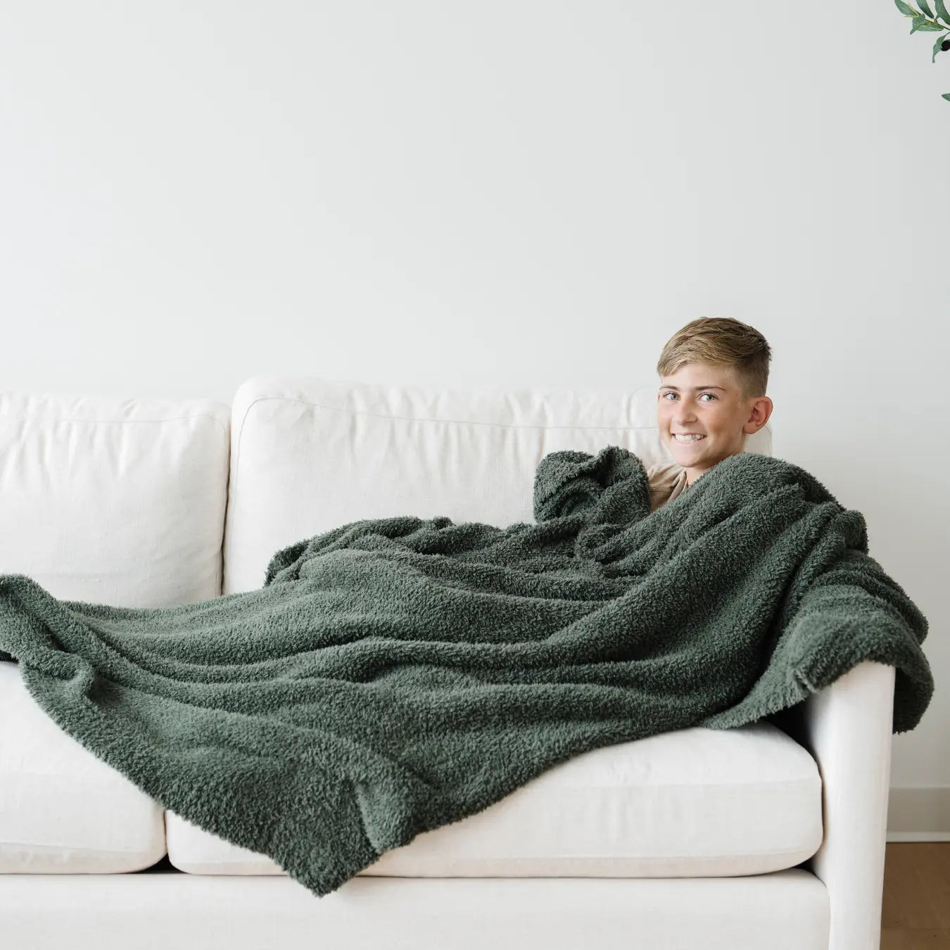 Bamboni Toddler Blankets Plush Warm Snuggle Saranoni Saranoni Everetts Place Boutique