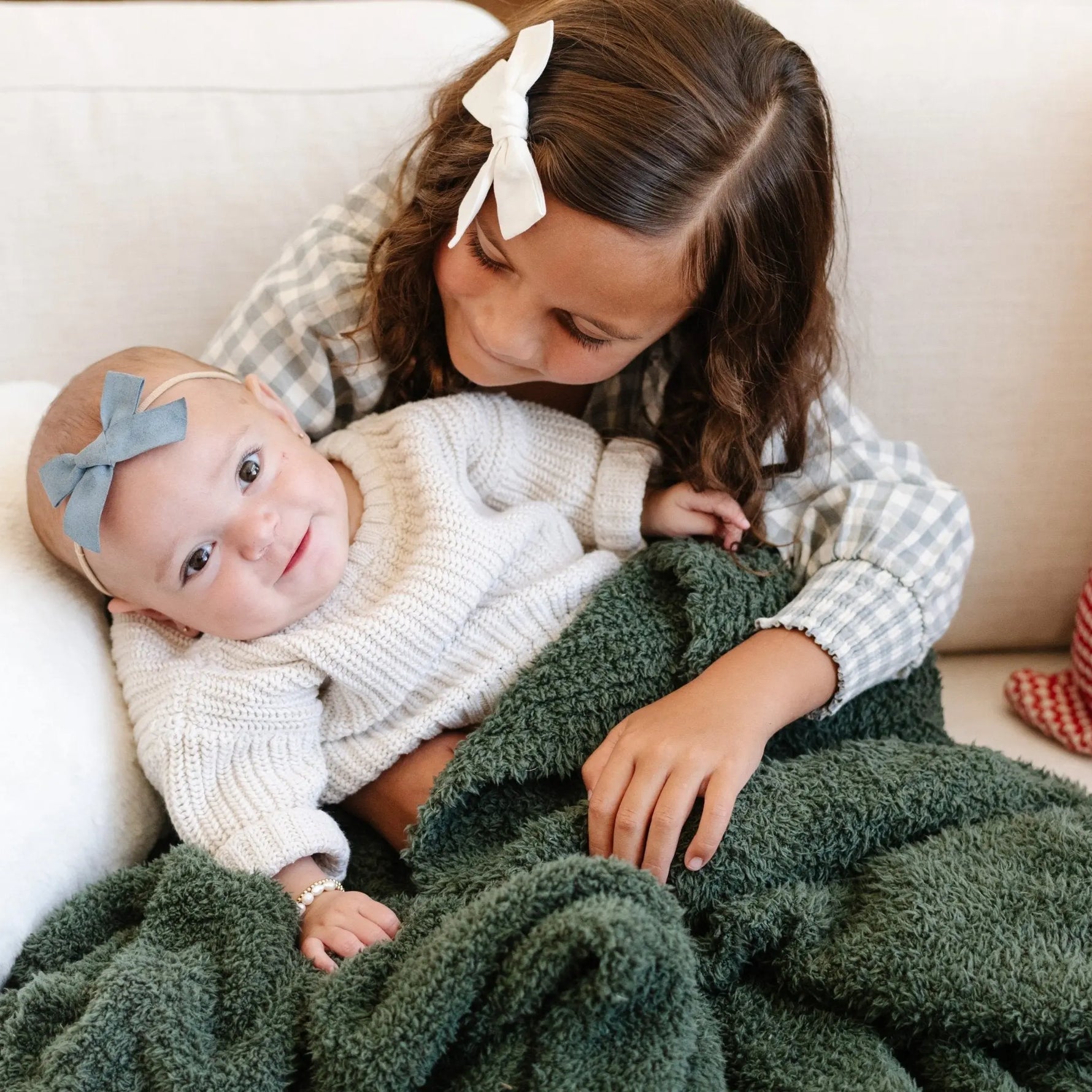 Bamboni Toddler Blankets Plush Warm Snuggle Saranoni Saranoni Everetts Place Boutique