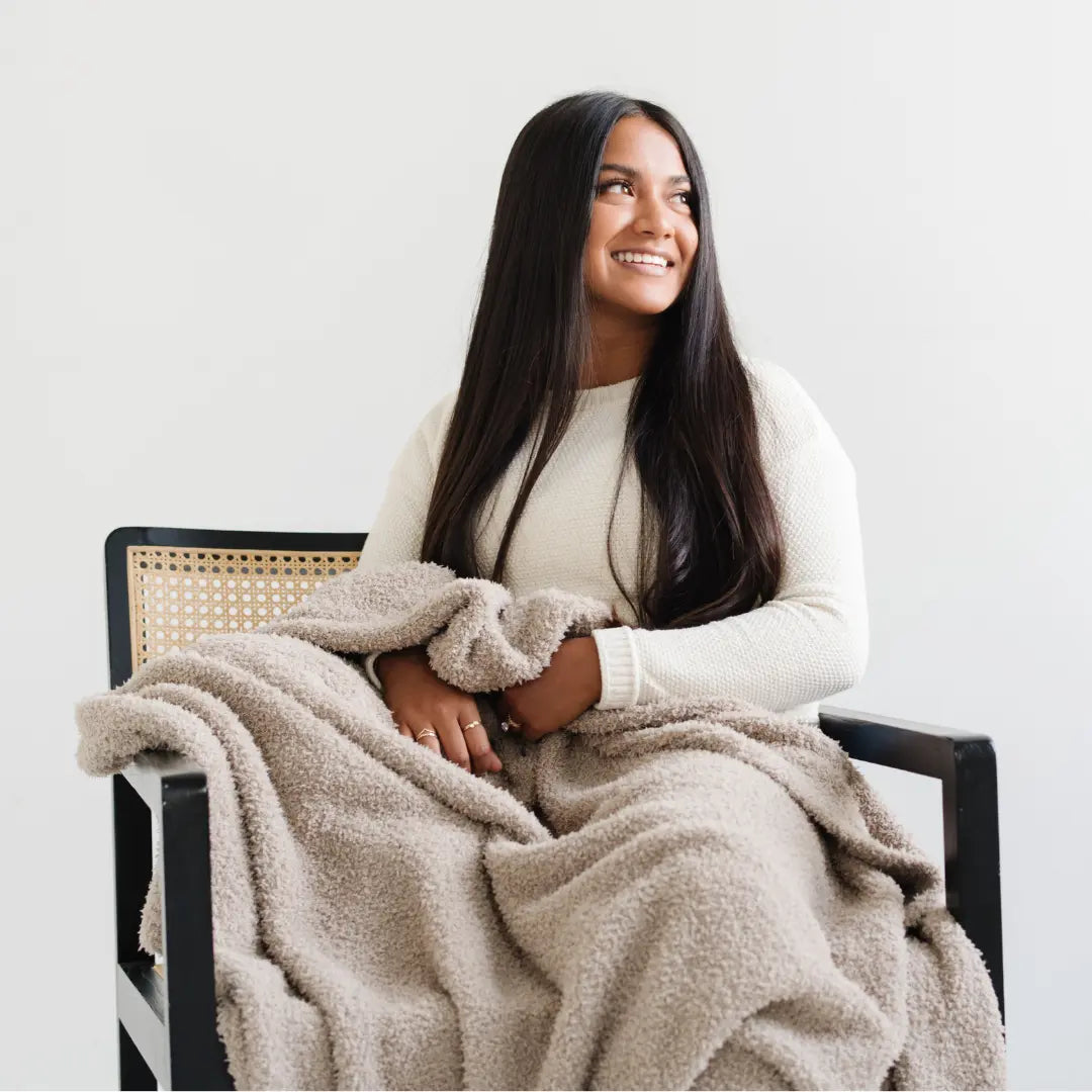Bamboni XL Bamboo Blankets Saranoni Premium Cozy Warmth Saranoni Everetts Place Boutique