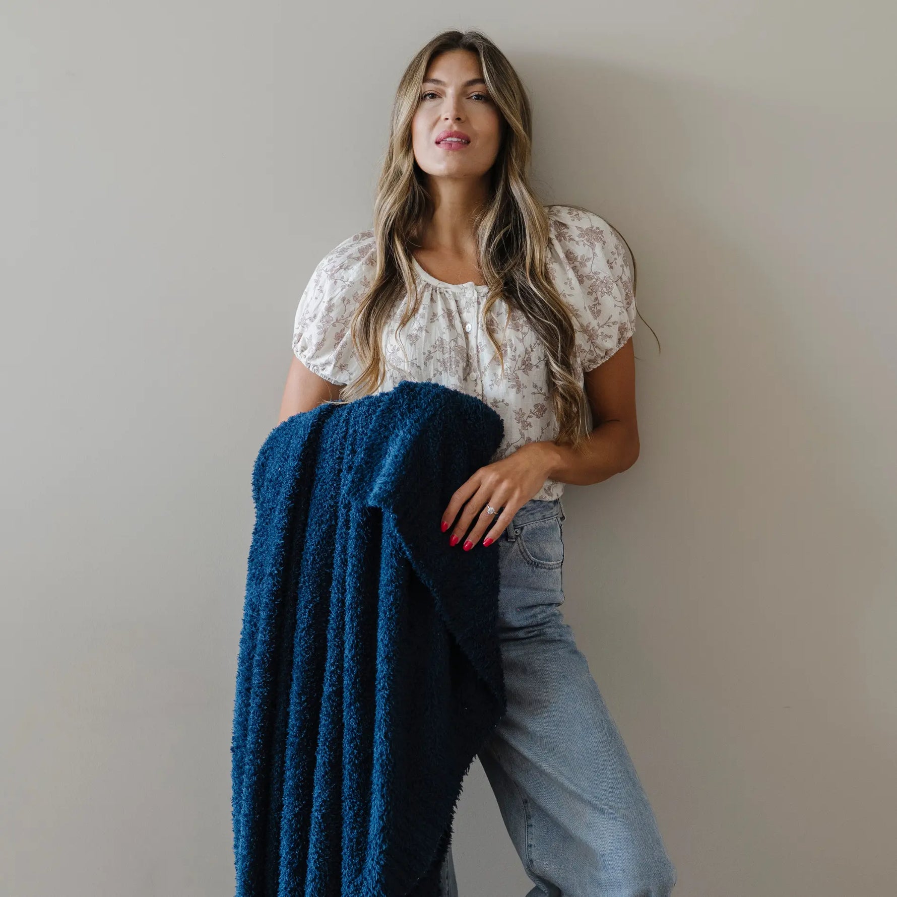 Bamboni XL Bamboo Blankets Saranoni Premium Cozy Warmth Saranoni Everetts Place Boutique 169.00