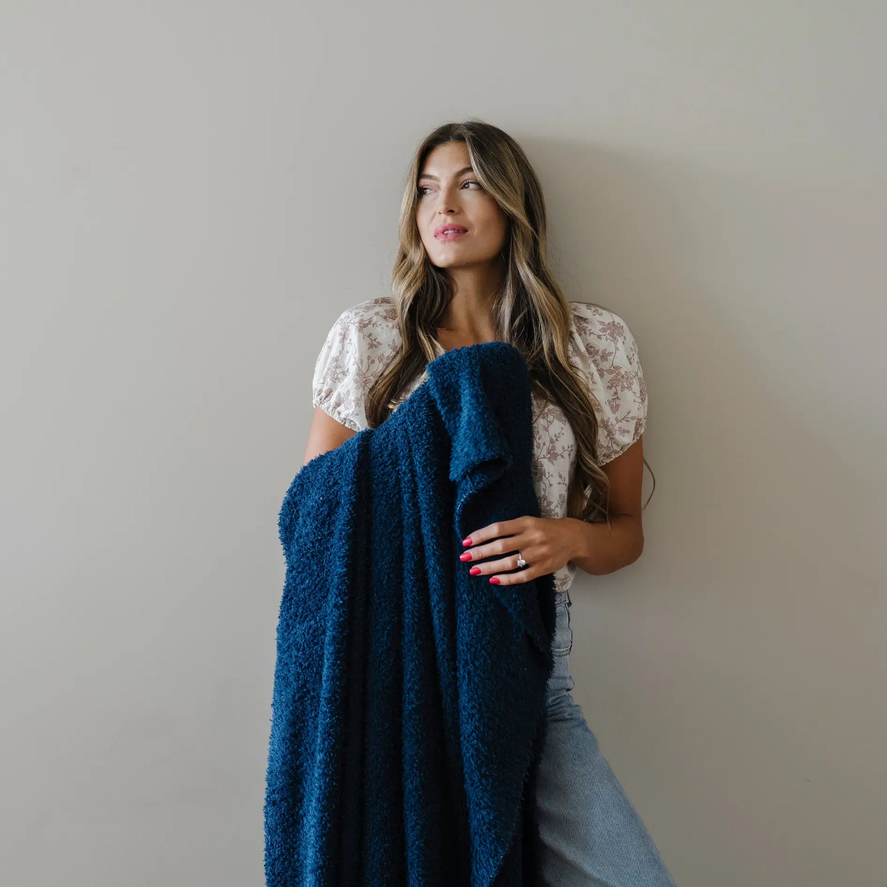 Bamboni XL Bamboo Blankets Saranoni Premium Cozy Warmth Saranoni Everetts Place Boutique