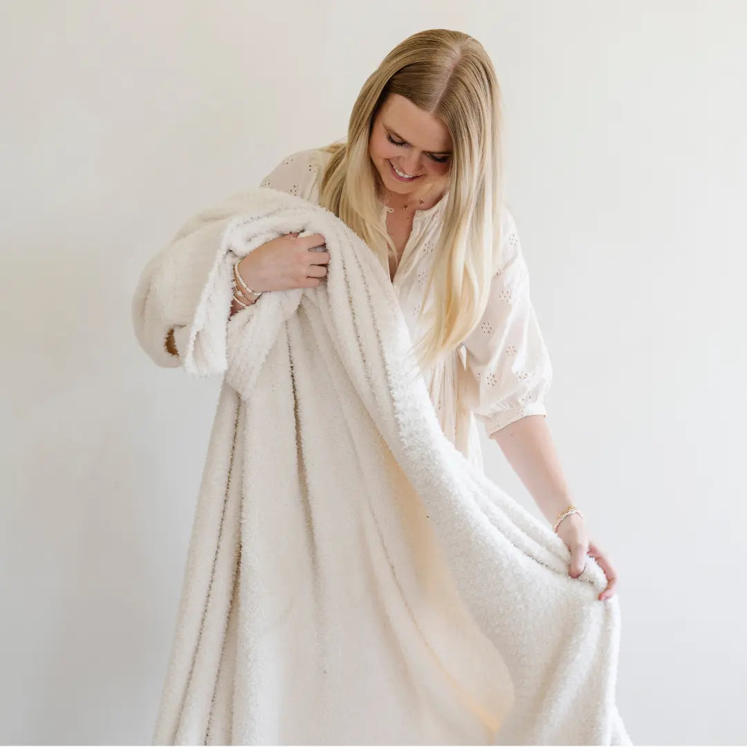 Bamboni XL Bamboo Blankets Saranoni Premium Cozy Warmth Saranoni Everetts Place Boutique