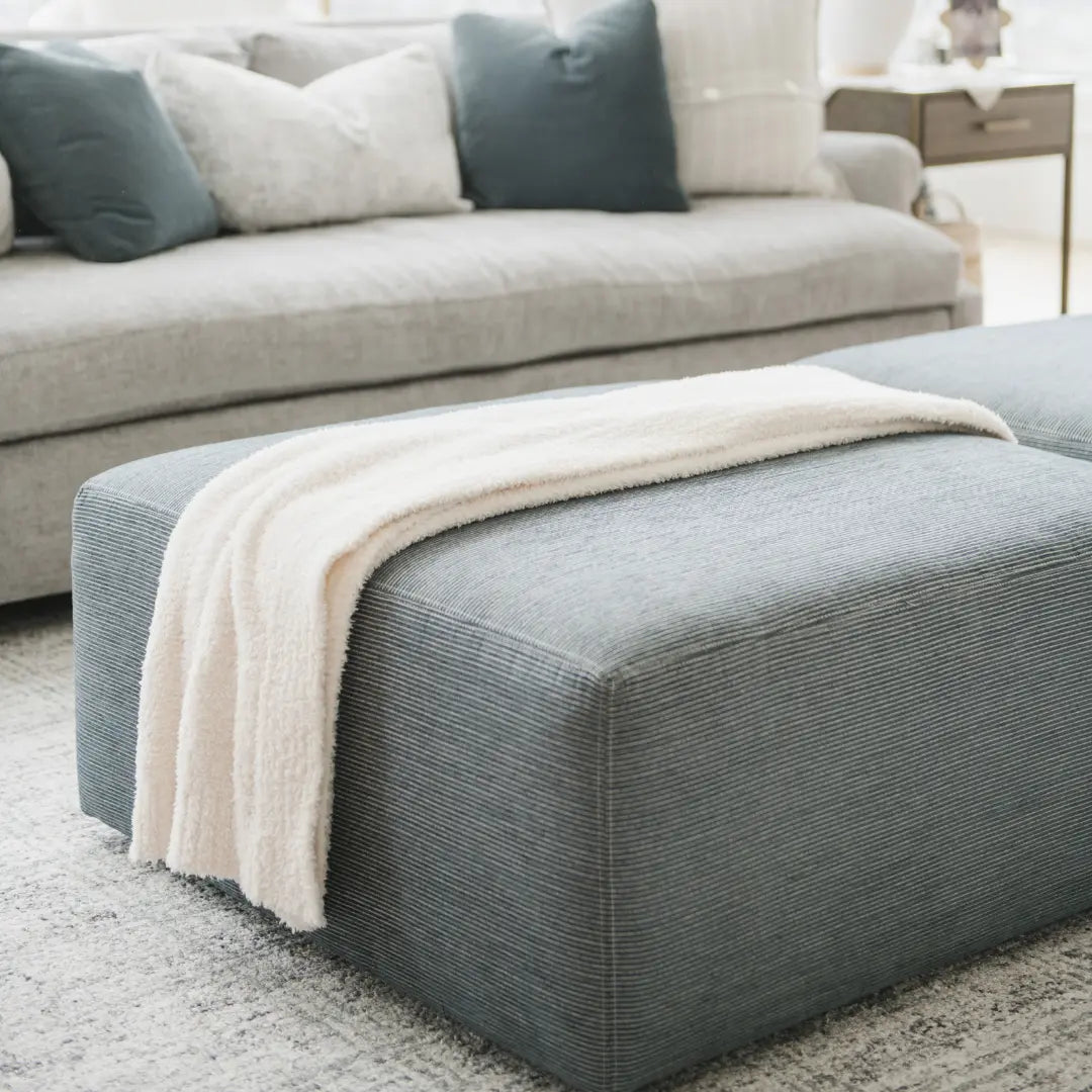 Bamboni XL Bamboo Blankets Saranoni Premium Cozy Warmth Saranoni Everetts Place Boutique