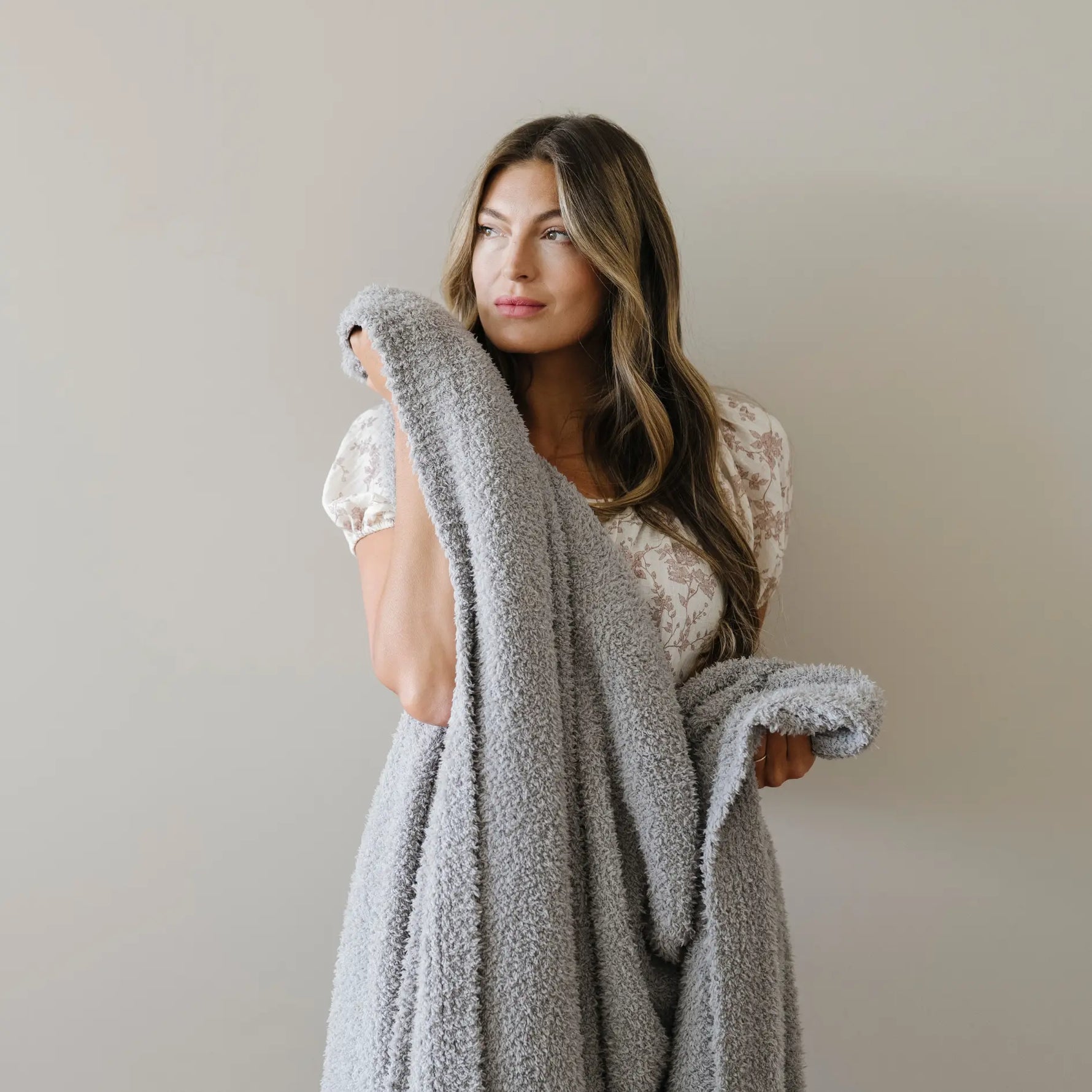 Bamboni XL Bamboo Blankets Saranoni Premium Cozy Warmth Saranoni Everetts Place Boutique