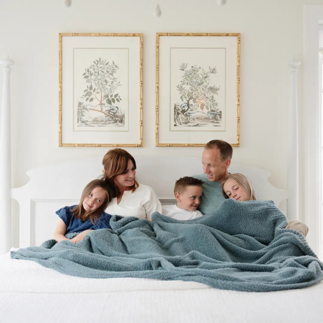 Bamboni XL Bamboo Blankets Saranoni Premium Cozy Warmth Saranoni Everetts Place Boutique
