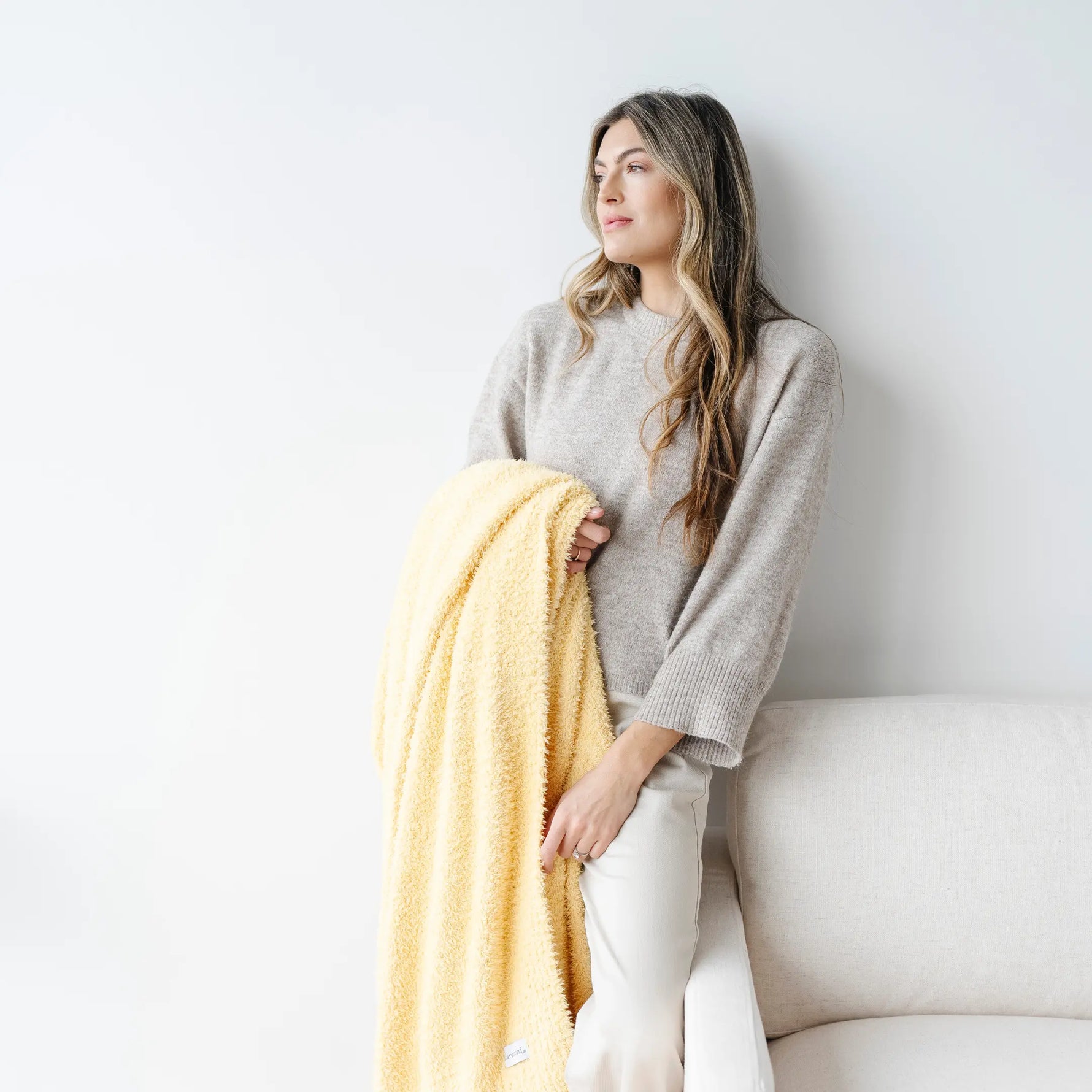 Bamboni XL Bamboo Blankets Saranoni Premium Cozy Warmth Saranoni Everetts Place Boutique