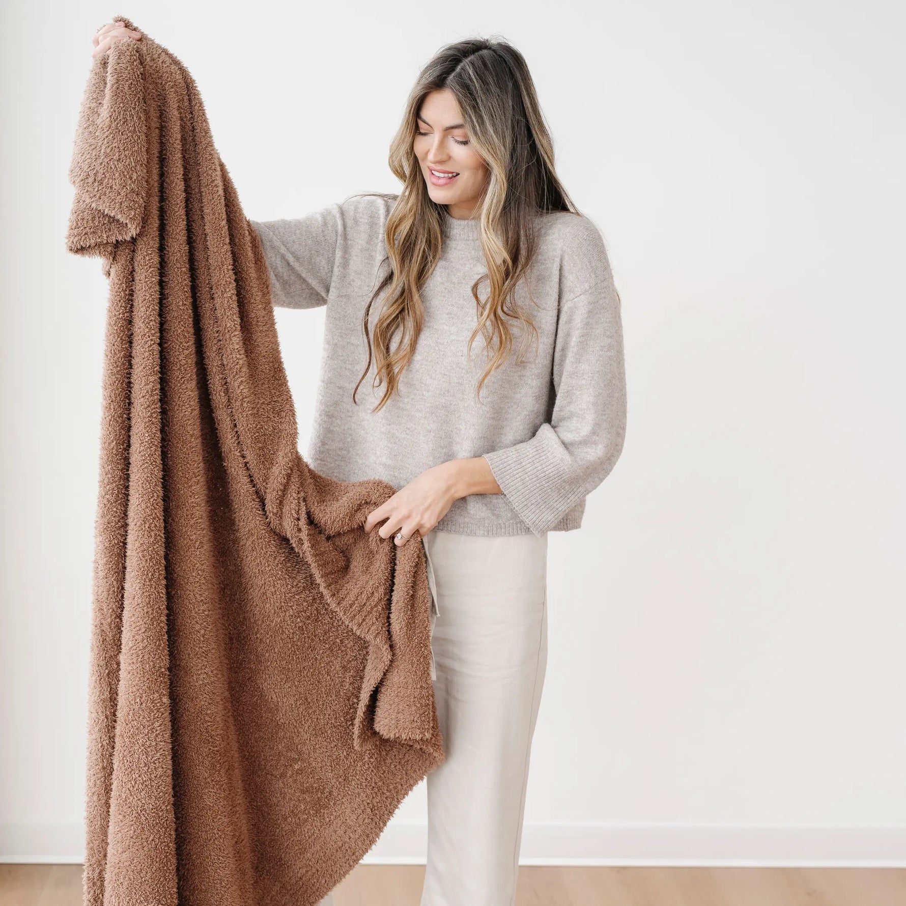 Bamboni XL Bamboo Blankets Saranoni Premium Cozy Warmth Saranoni Everetts Place Boutique