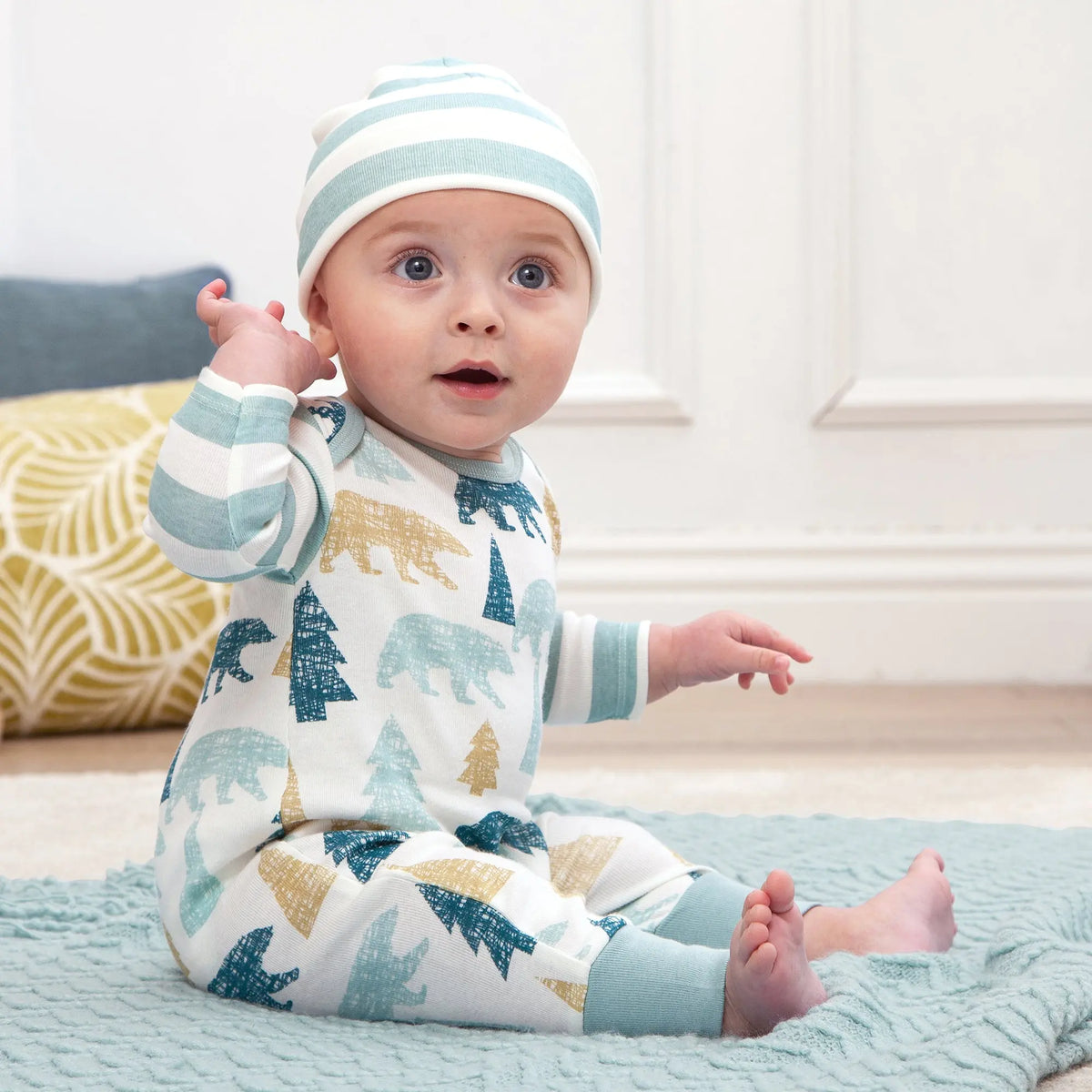 Bear Woodland 100 Percent Cotton Romper for Babies with Mountain Print Tesa Babe 