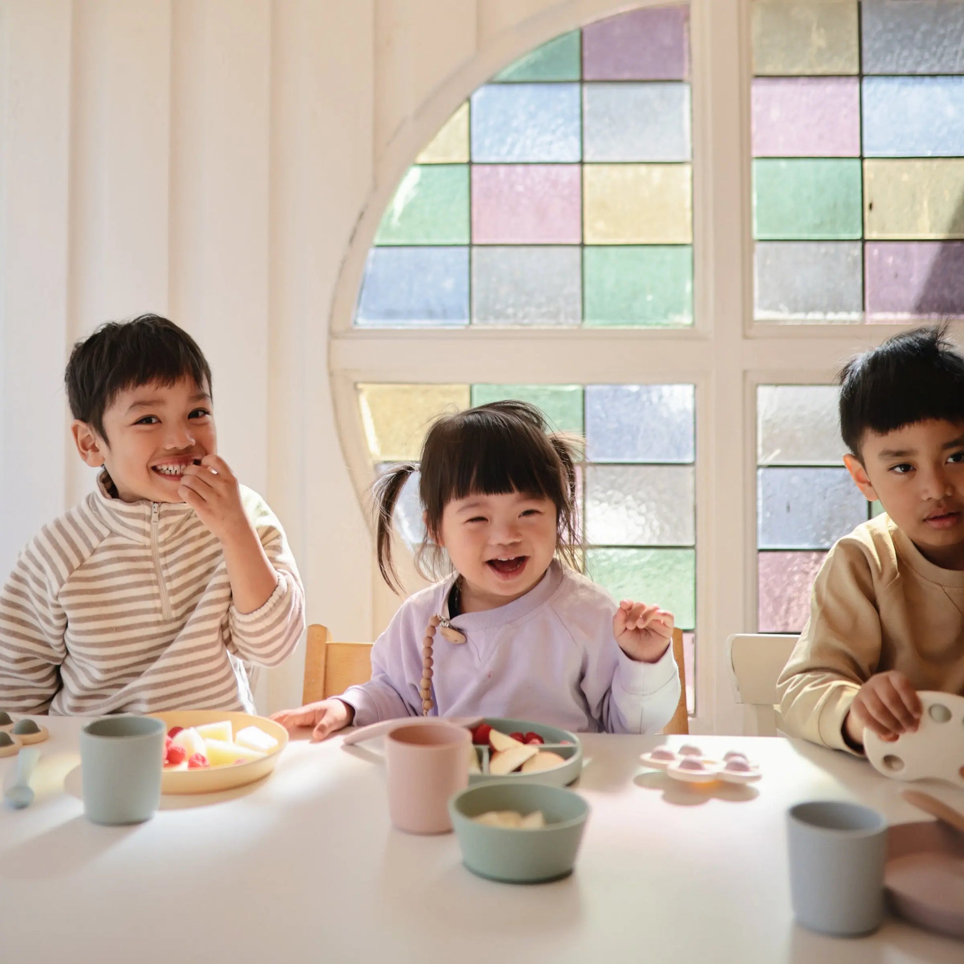 Square Dinnerware Plates for Babies BPA-Free Plastic Microwave and Dishwasher Safe Made in Denmark Mushie