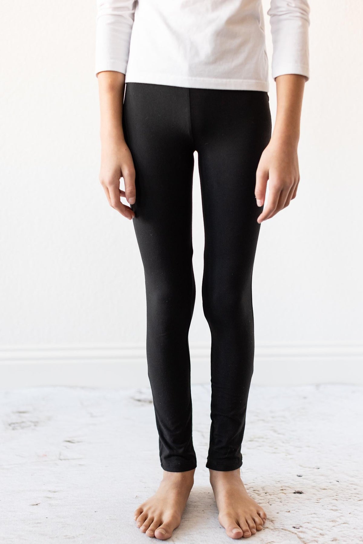 Mila & Rose organic black baby leggings