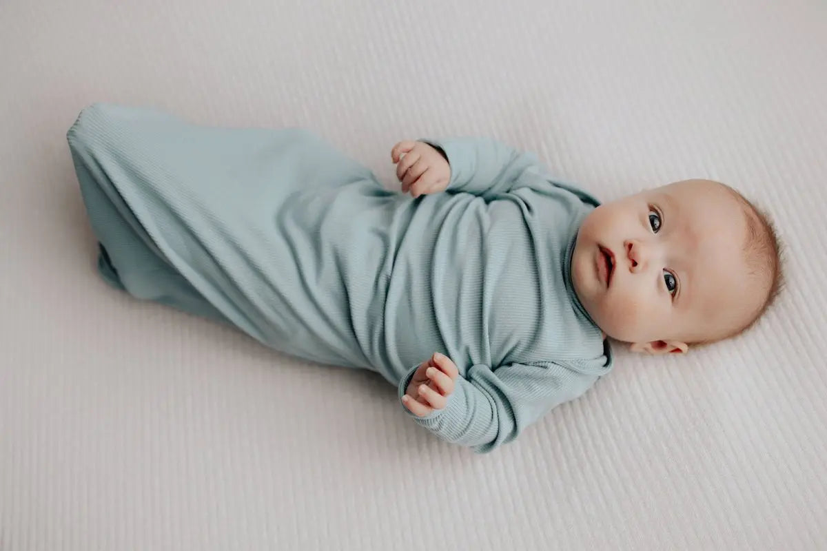 Three Little Tots Blue Bird Ribbed Knotted Newborn Gown - 