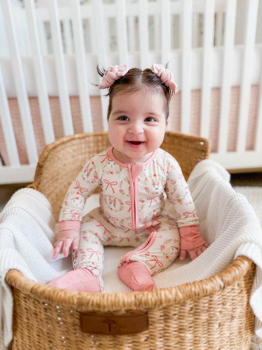 Bows & Bunnies (Convertible Zip Footies) Dreamlet Everetts Place: Online Boutique