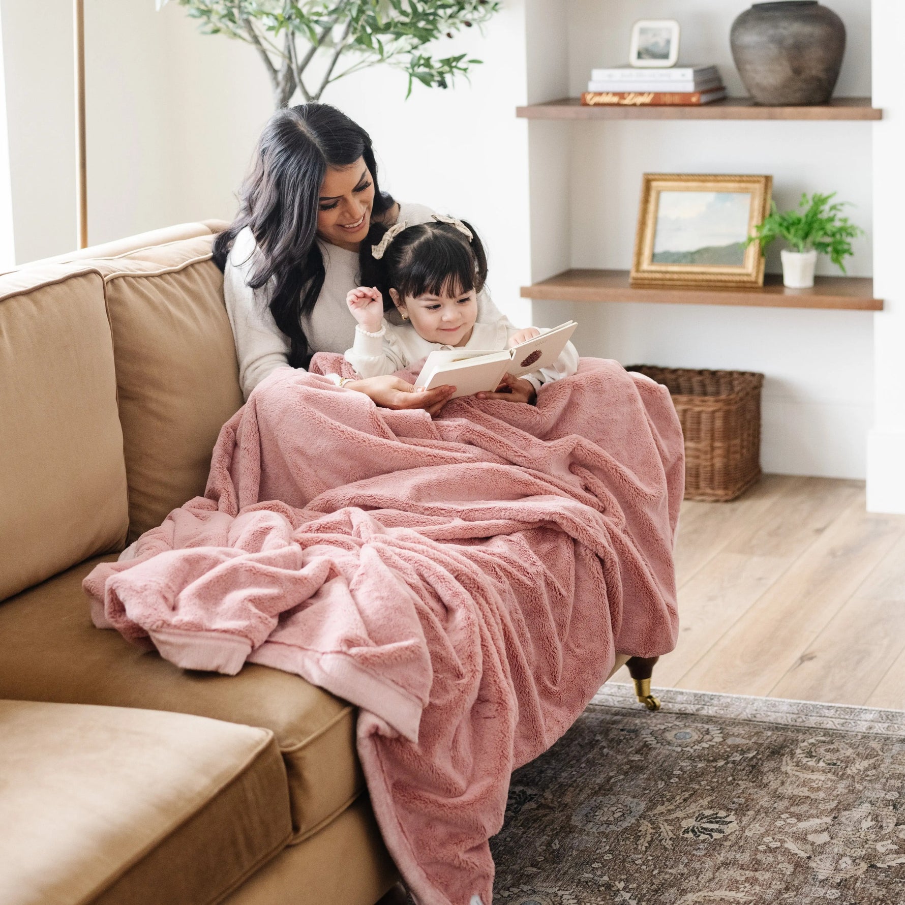 Buttery Soft Lush XL Blanket For All Ages Cozy Warmth Saranoni Everetts Place Boutique