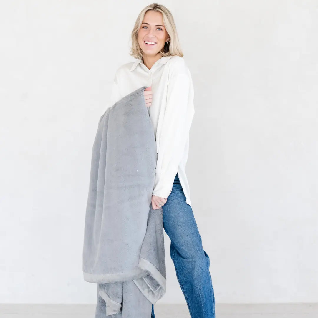 Buttery Soft Lush XL Blanket For All Ages Cozy Warmth Saranoni Everetts Place Boutique