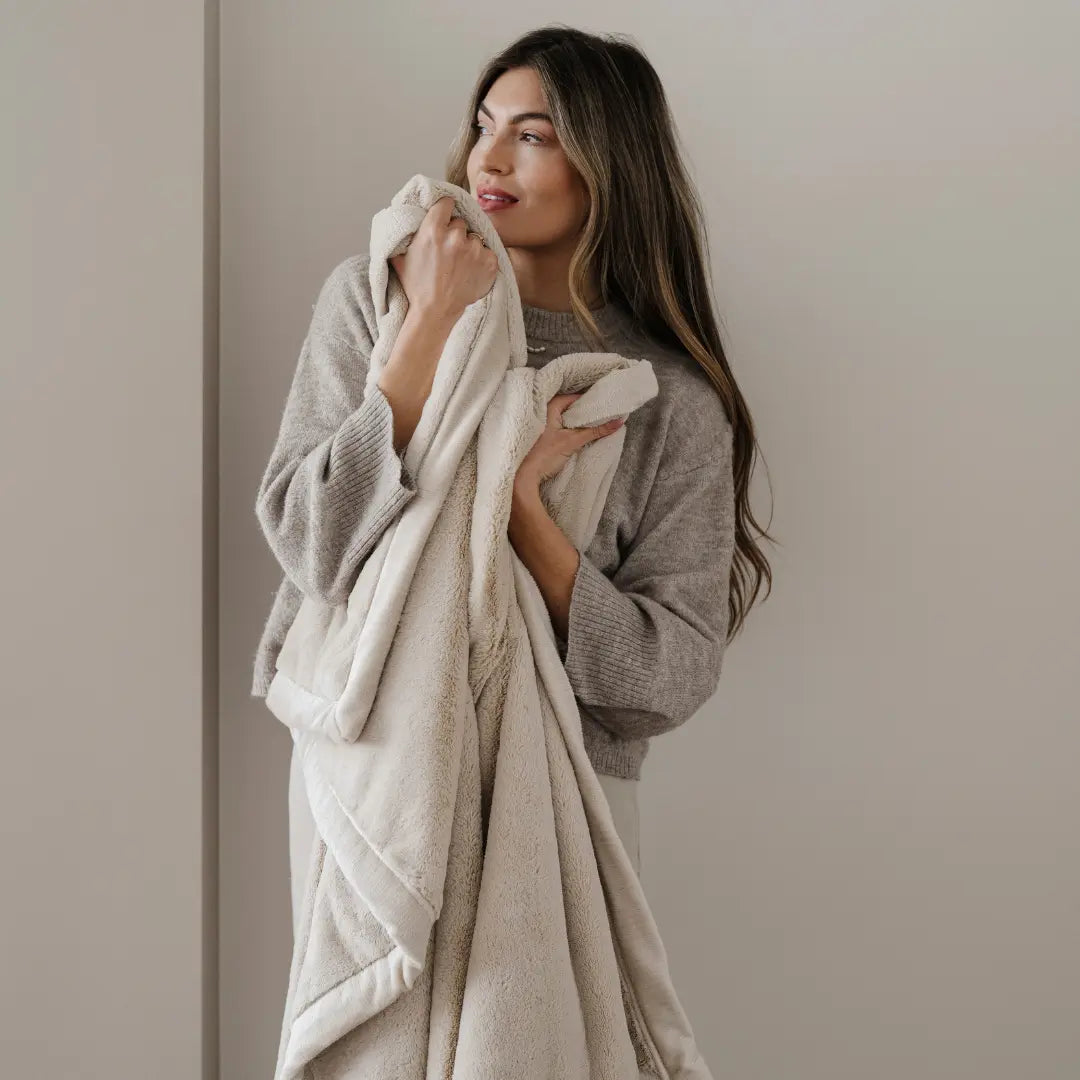 Buttery Soft Lush XL Blanket For All Ages Cozy Warmth Saranoni Everetts Place Boutique