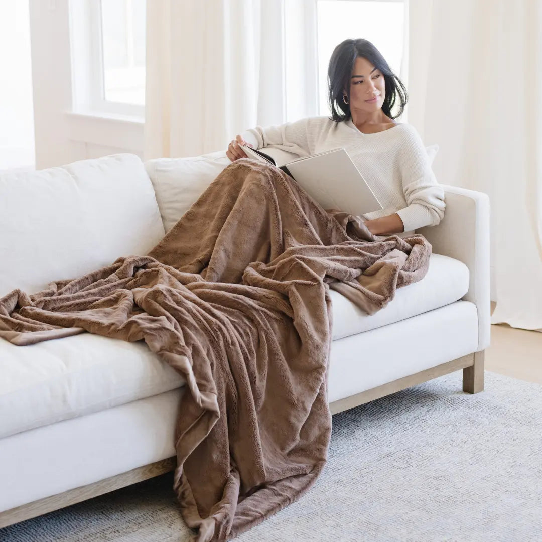 Buttery Soft Lush XL Blanket For All Ages Cozy Warmth Saranoni Everetts Place Boutique
